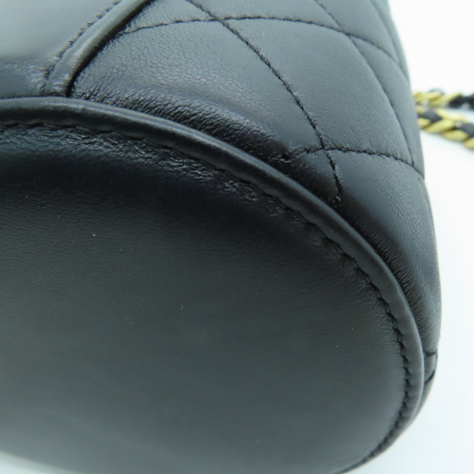 CHANEL 菱格牛皮皮革Chain Shoulder金扣链带肩背袋黑色