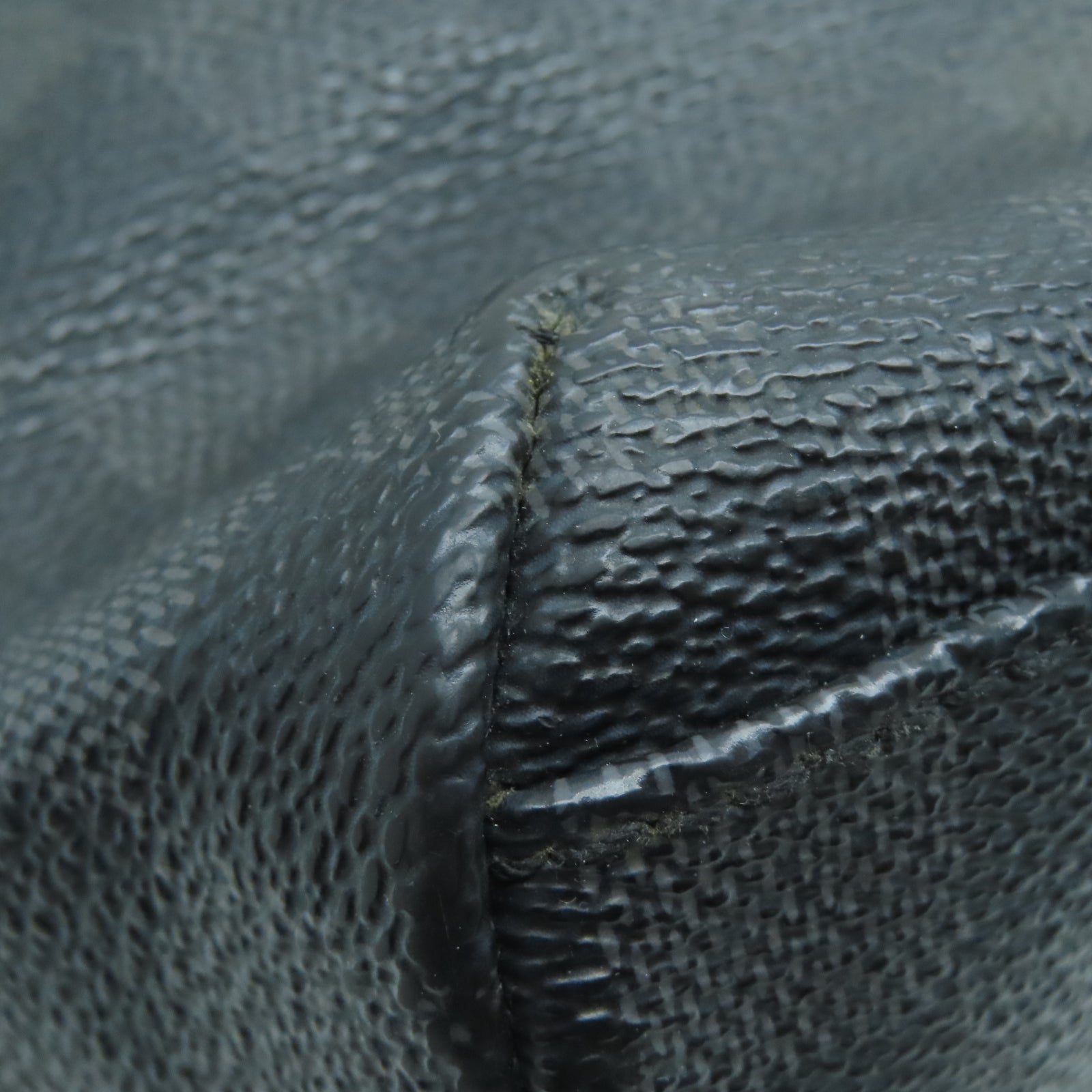 LOUIS VUITTON Damier Graphite Mick GM銀扣肩背袋黑色