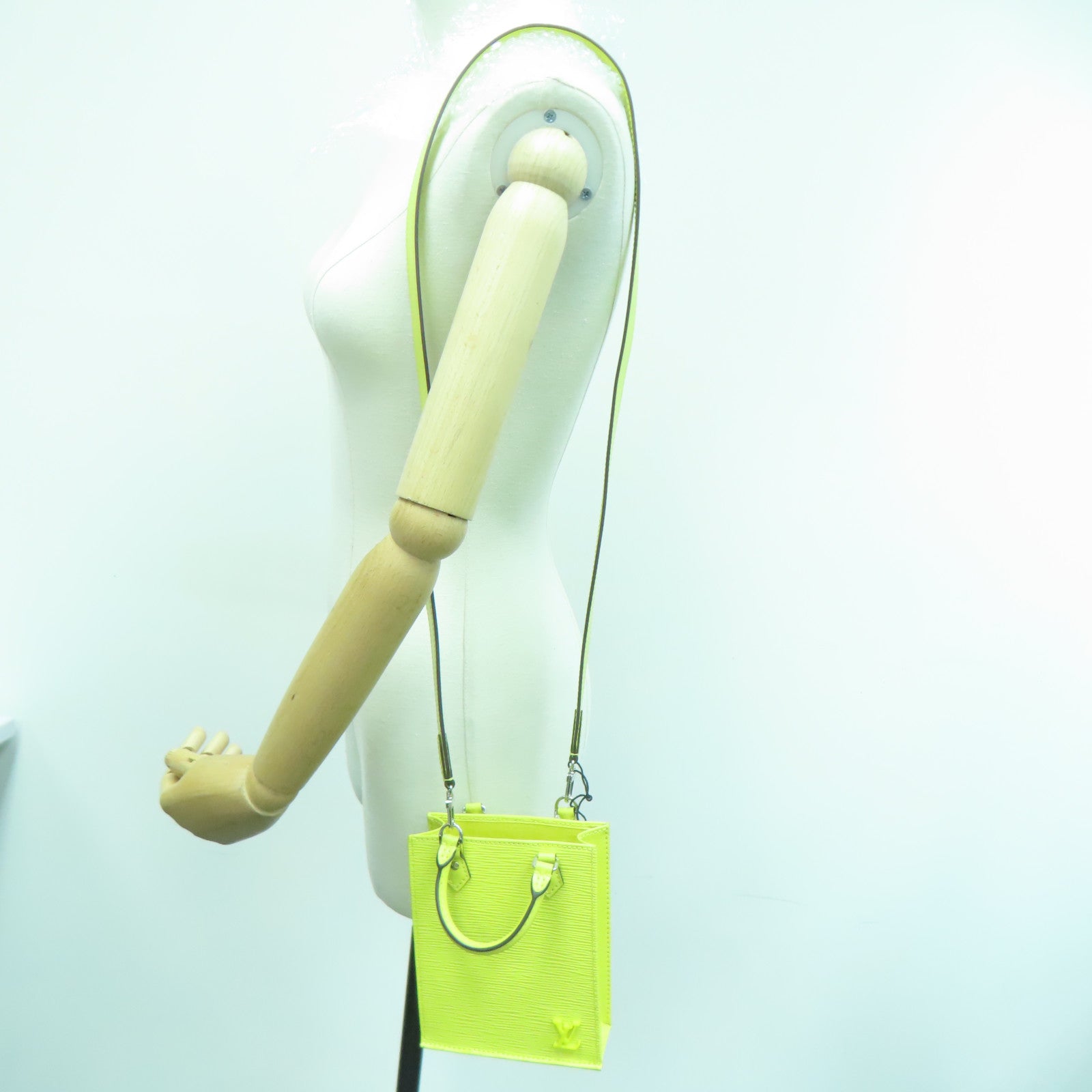 LOUIS VUITTON Epi Petit Sac Plat銀扣手挽肩背兩用袋黃色