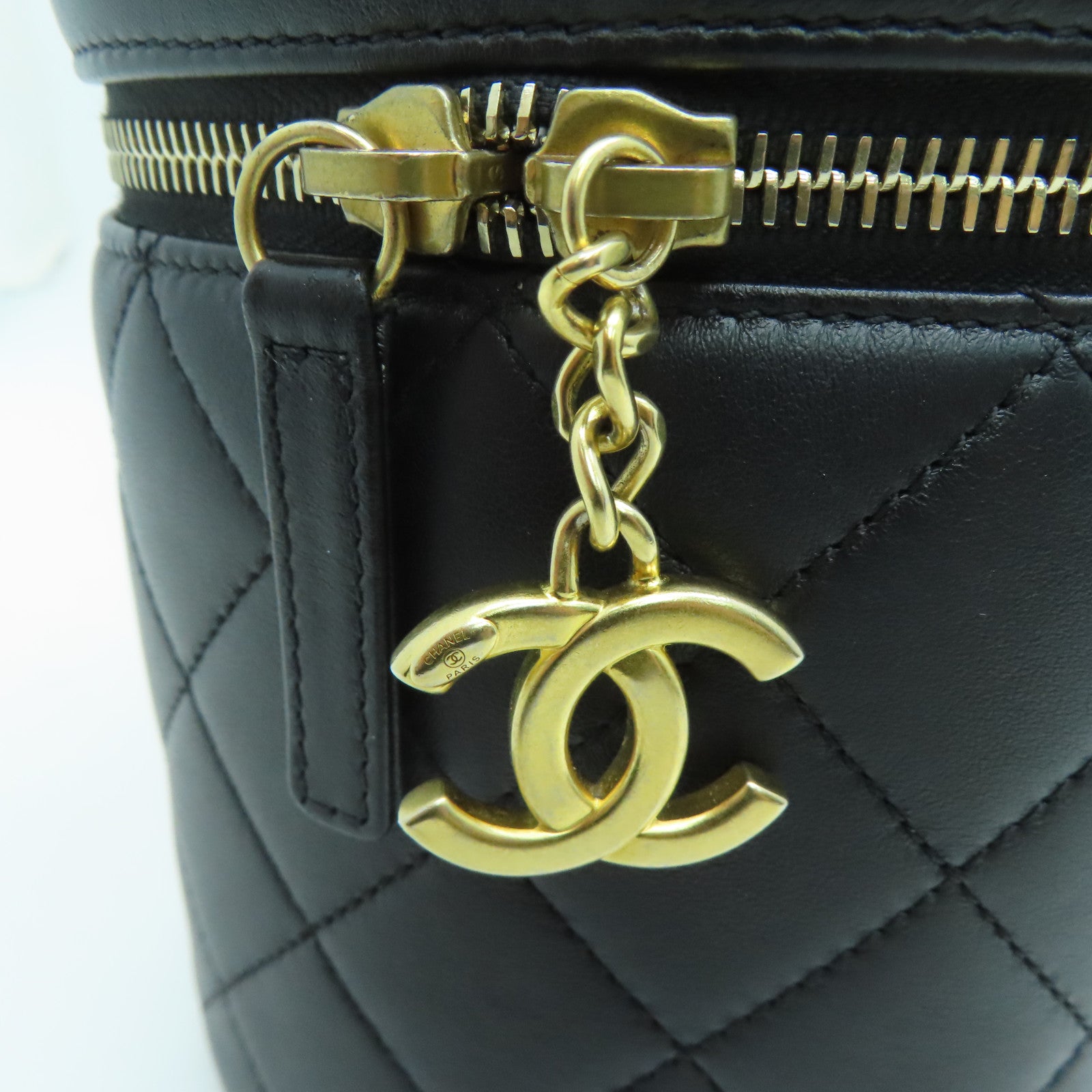 CHANEL 菱格牛皮皮革Chain Shoulder金扣链带肩背袋黑色