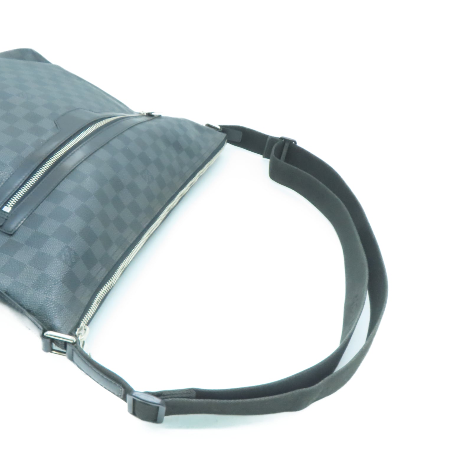 LOUIS VUITTON Damier Graphite Mick GM銀扣肩背袋黑色