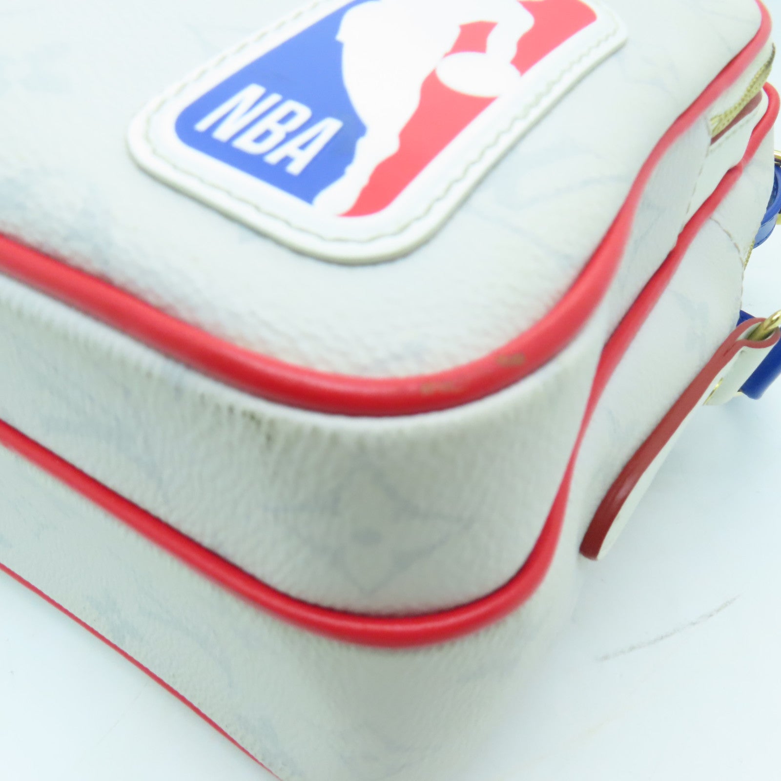 LOUIS VUITTON 【激減優惠】White Monogram NBA Nil金扣肩背袋白色