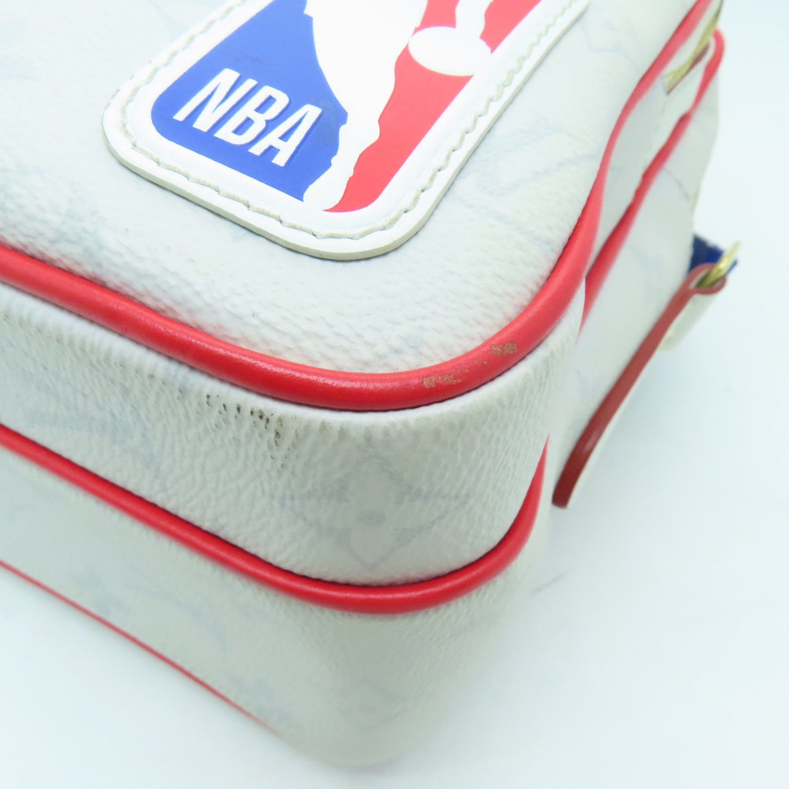 LOUIS VUITTON 【激減優惠】White Monogram NBA Nil金扣肩背袋白色
