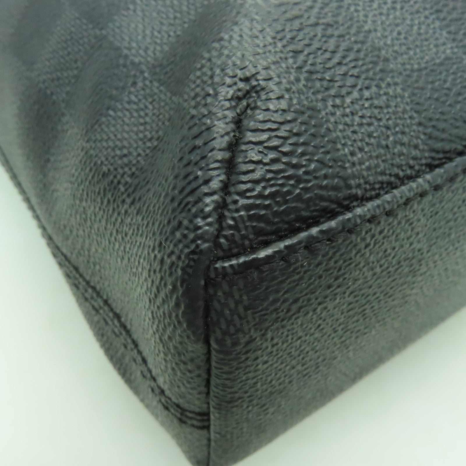LOUIS VUITTON Damier Graphite Mick MM肩背袋黑色