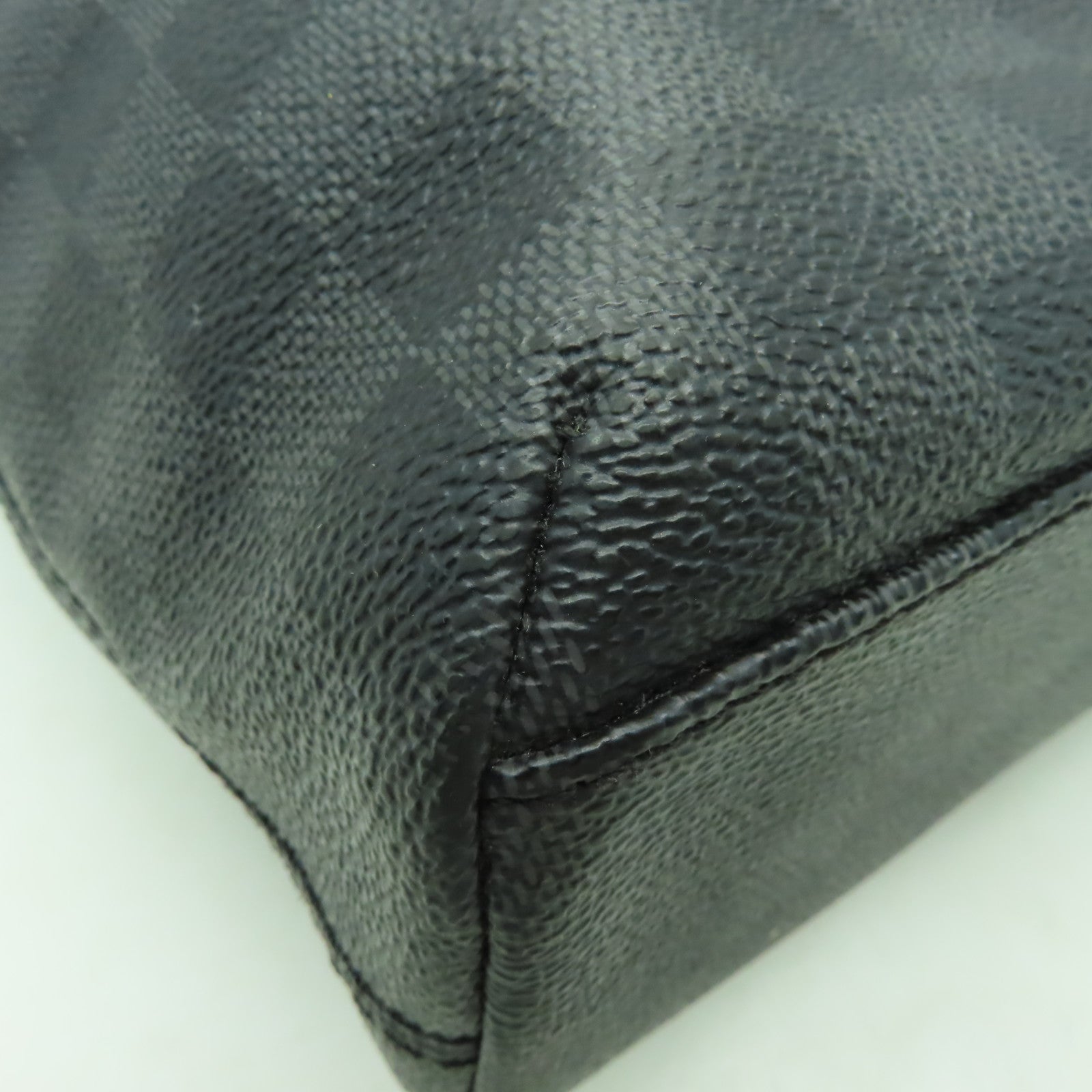 LOUIS VUITTON Damier Graphite Mick MM肩背袋黑色