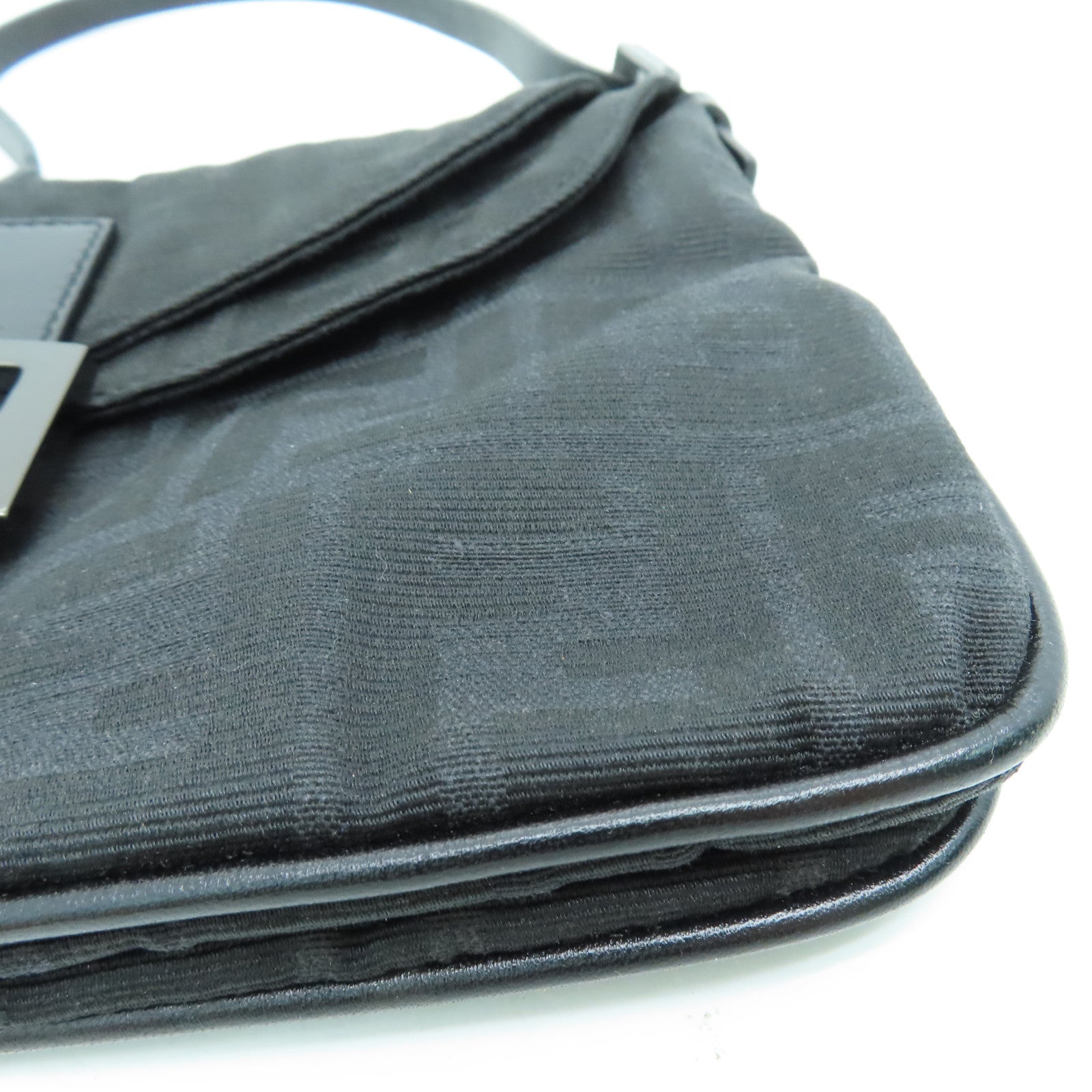 FENDI 帆布Shoulder Bag肩背袋黑扣黑色