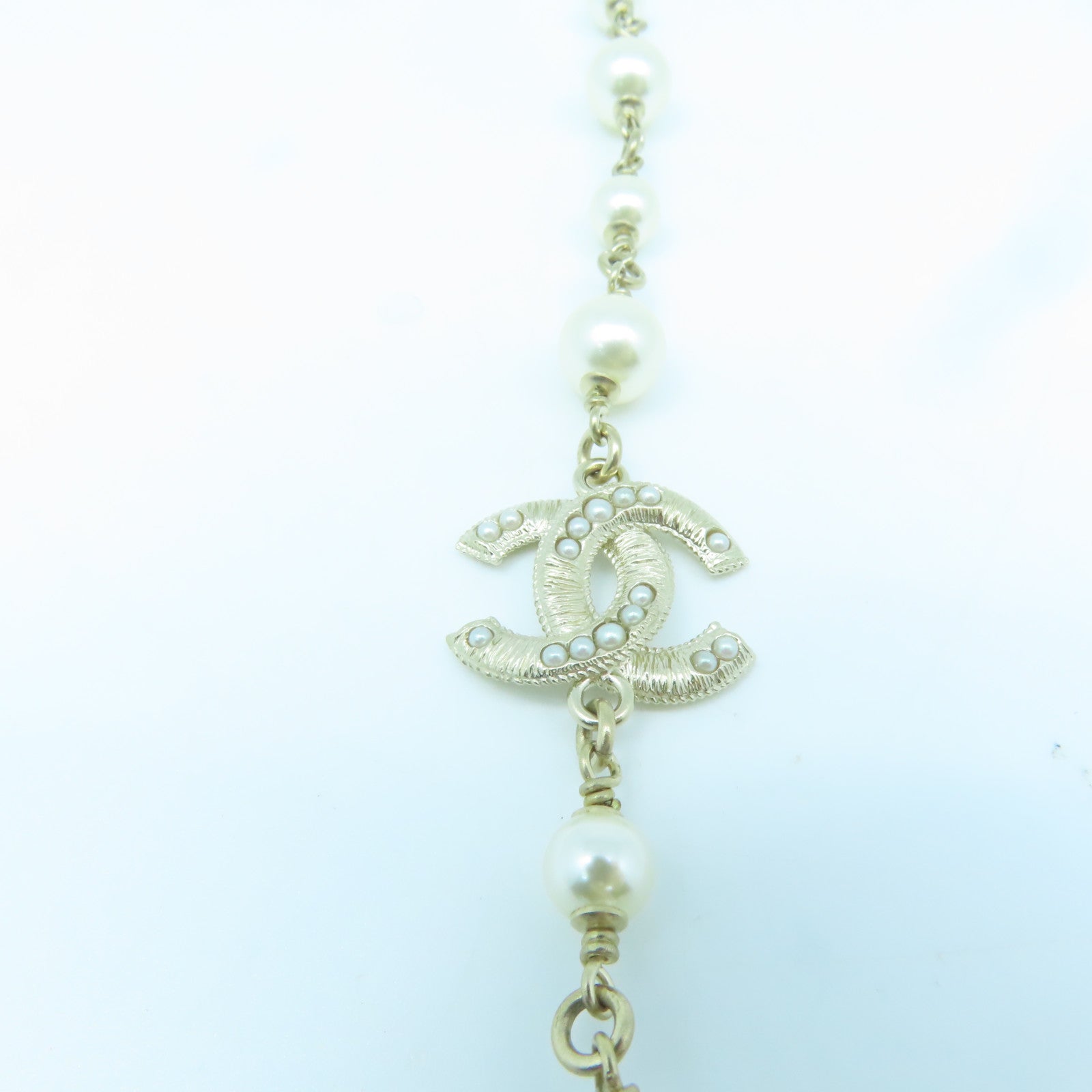 CHANEL 金屬/仿珍珠Necklace金扣項鍊白色/金色