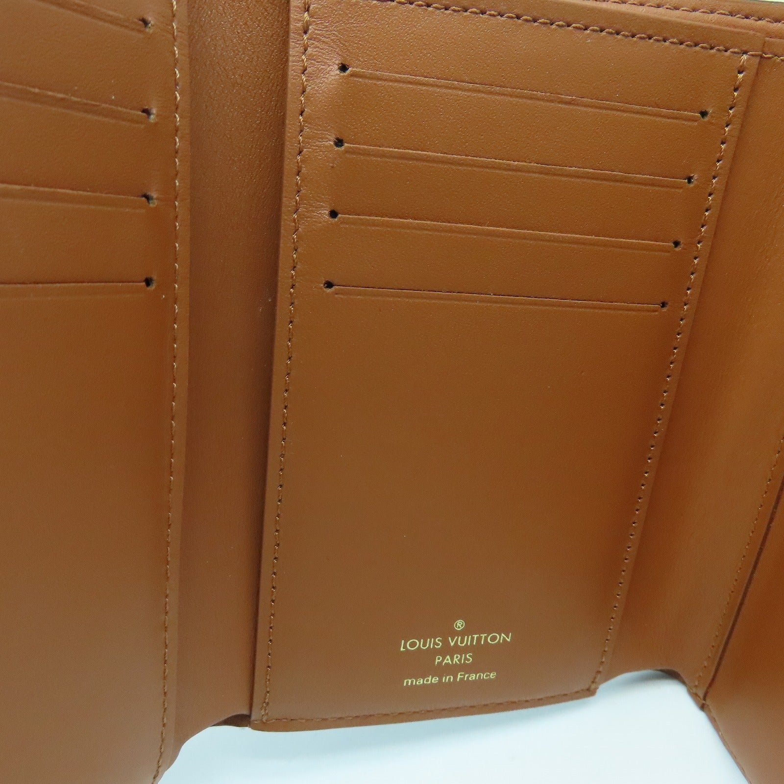 LOUIS VUITTON Monogram Compact Flower金扣钱包啡色