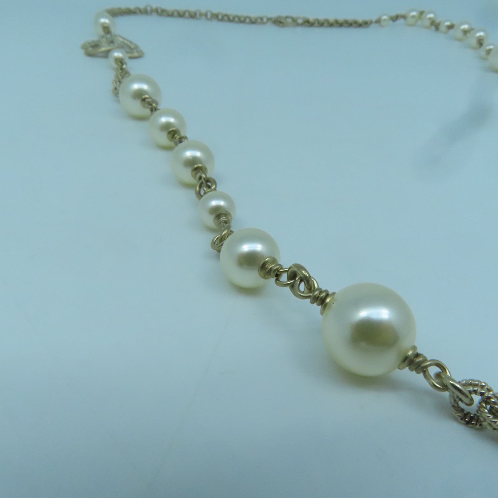 CHANEL 金屬/仿珍珠Necklace金扣項鍊白色/金色
