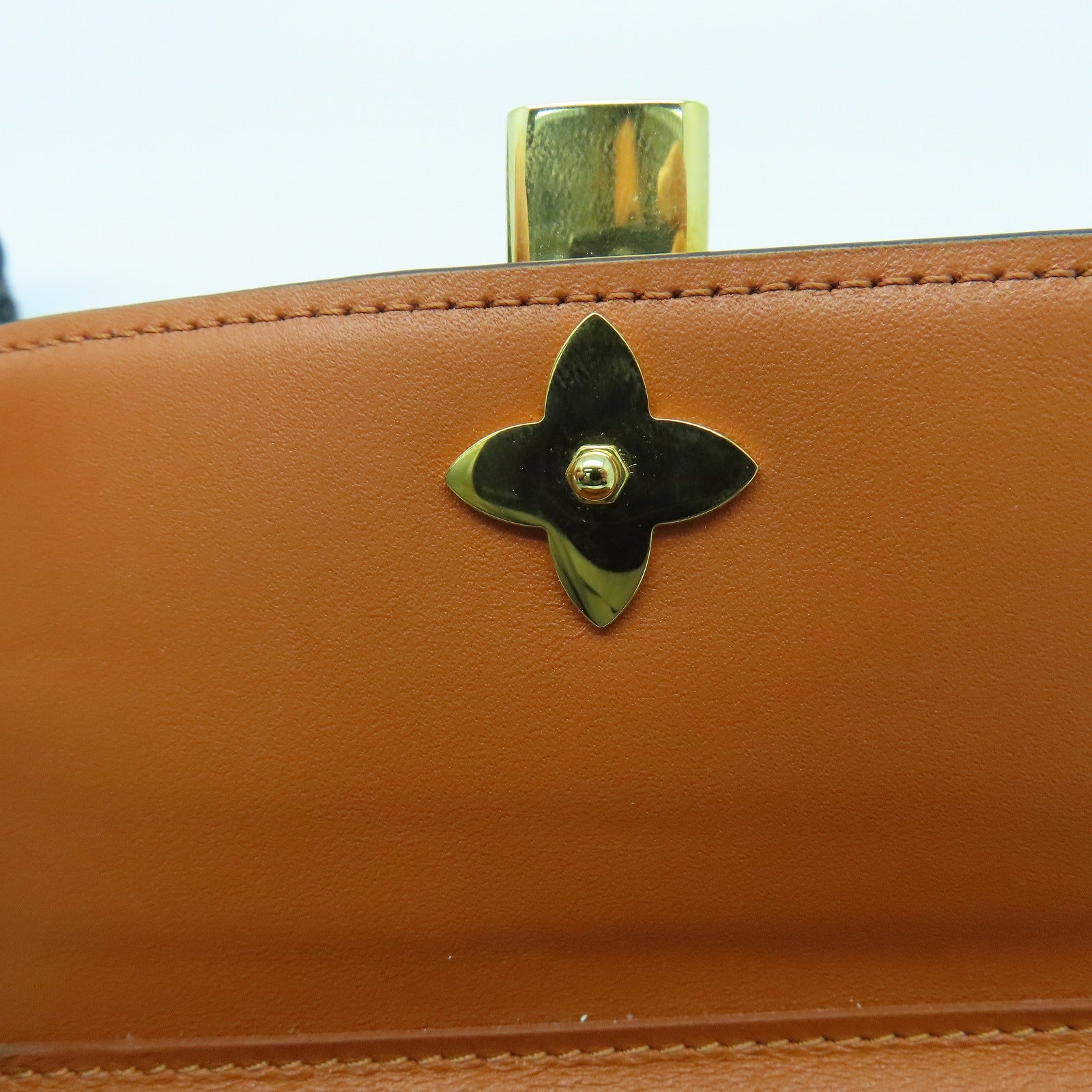 LOUIS VUITTON Monogram Compact Flower金扣钱包啡色