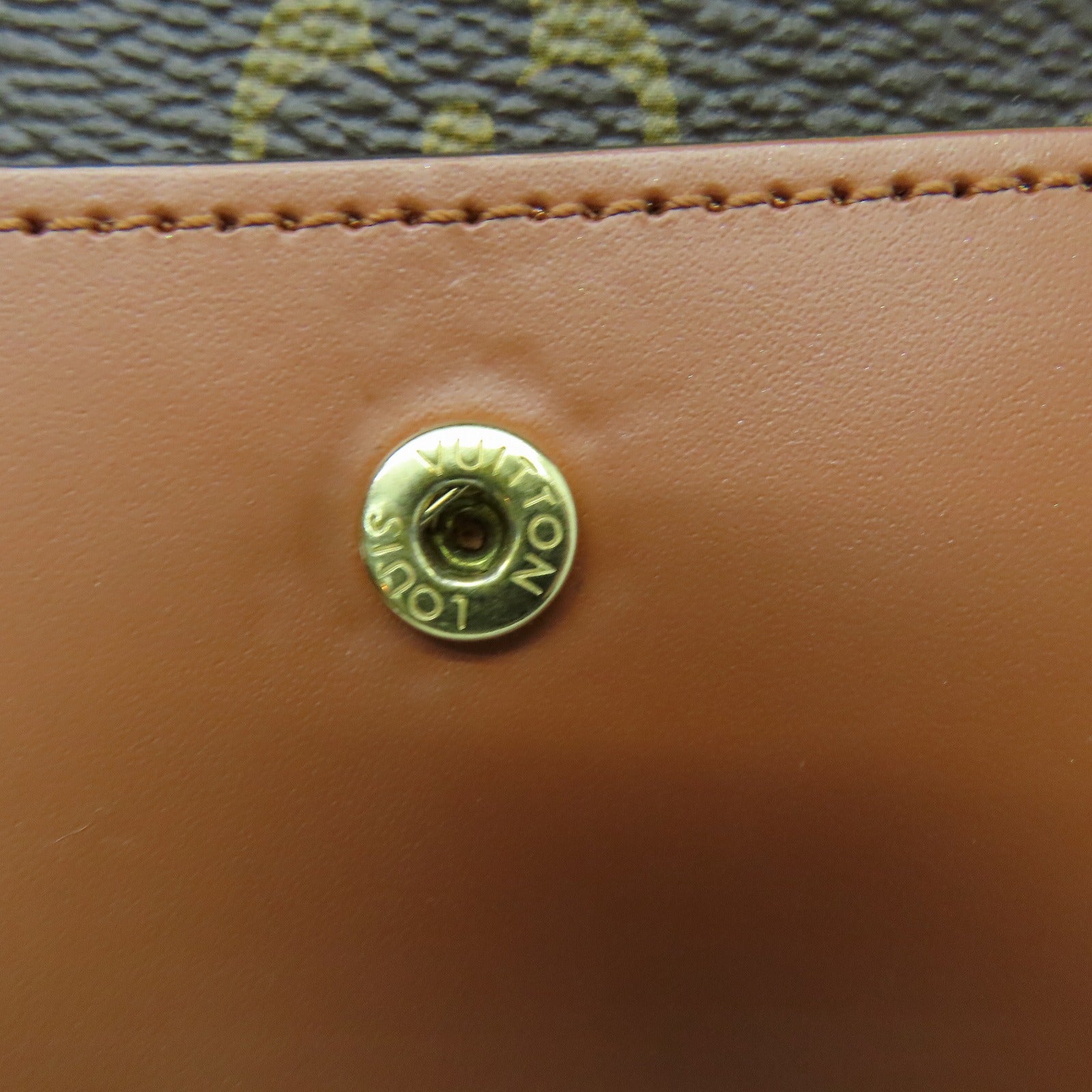 LOUIS VUITTON Monogram Compact Flower金扣钱包啡色