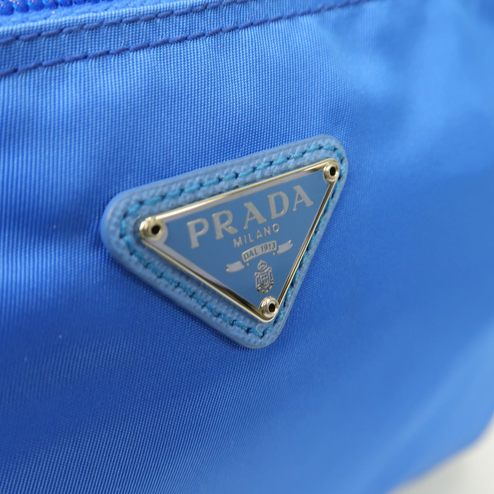 PRADA 尼龍Pouch銀扣手拿包藍色