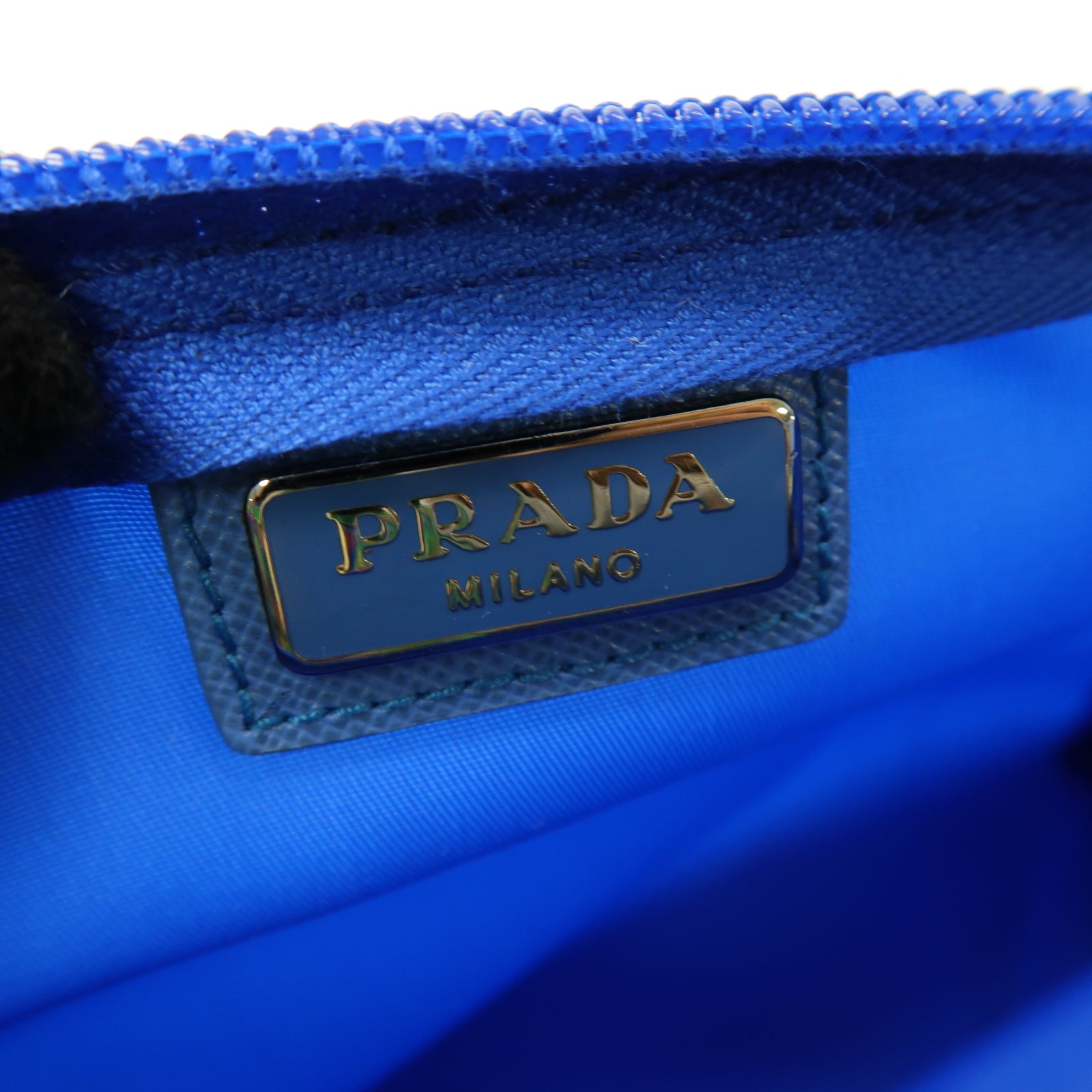 PRADA 尼龍Pouch銀扣手拿包藍色