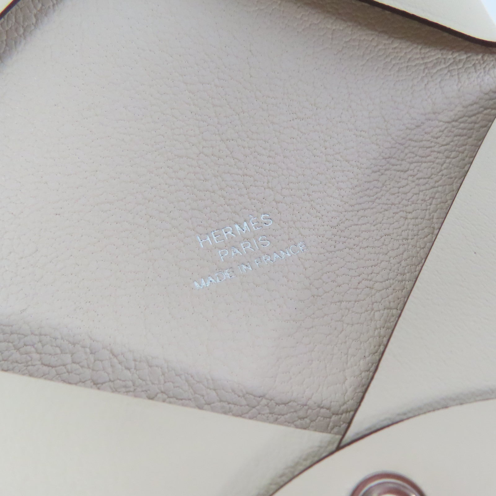 HERMES Swift皮革Calvi銀扣卡片套奶油白色