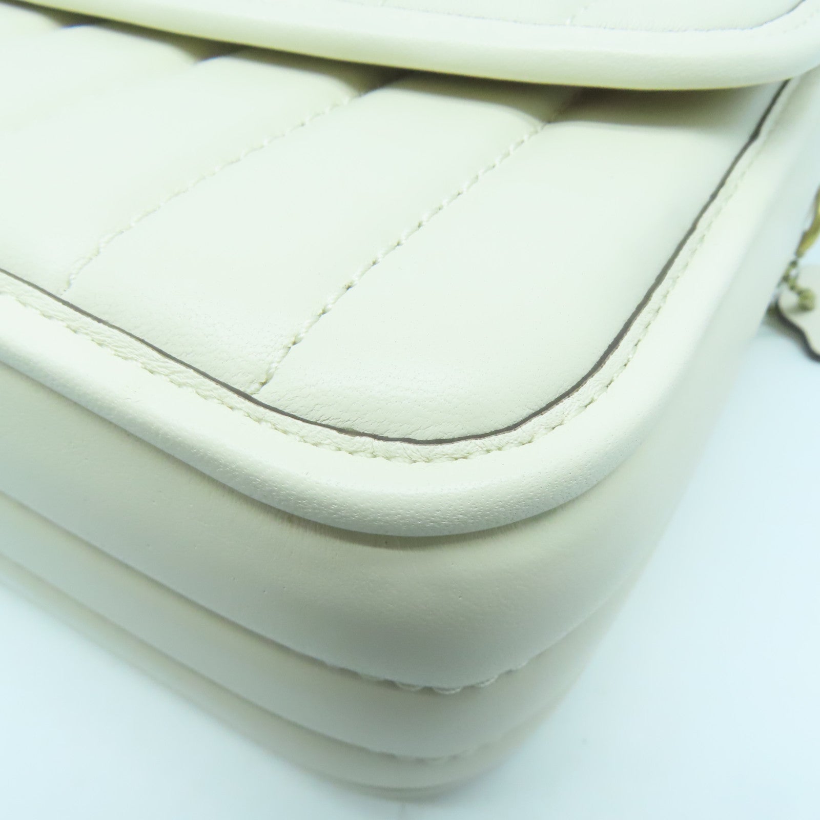 COACH 牛皮皮革Chain Shoulder Bag金扣鏈帶肩背袋白色