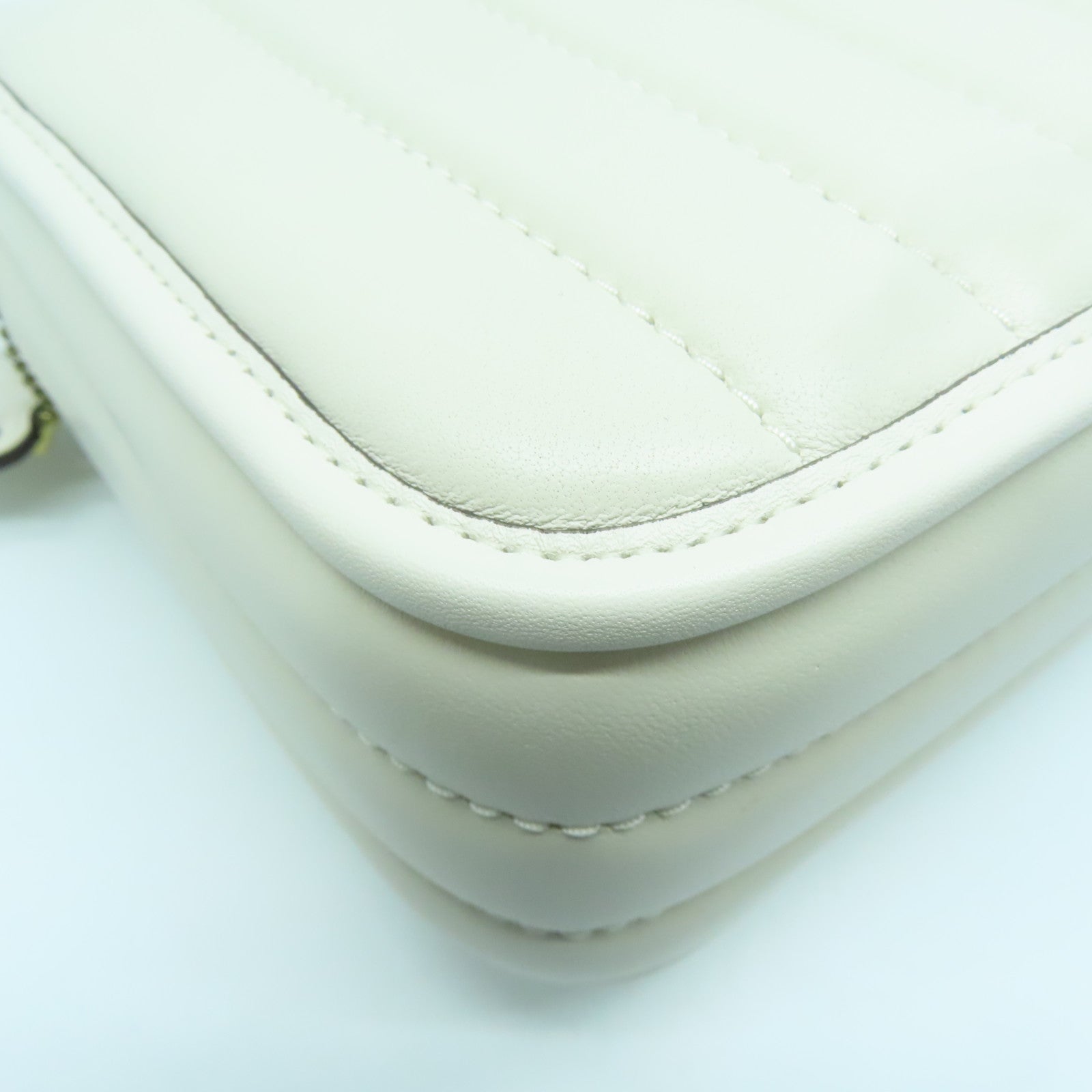 COACH 牛皮皮革Chain Shoulder Bag金扣鏈帶肩背袋白色