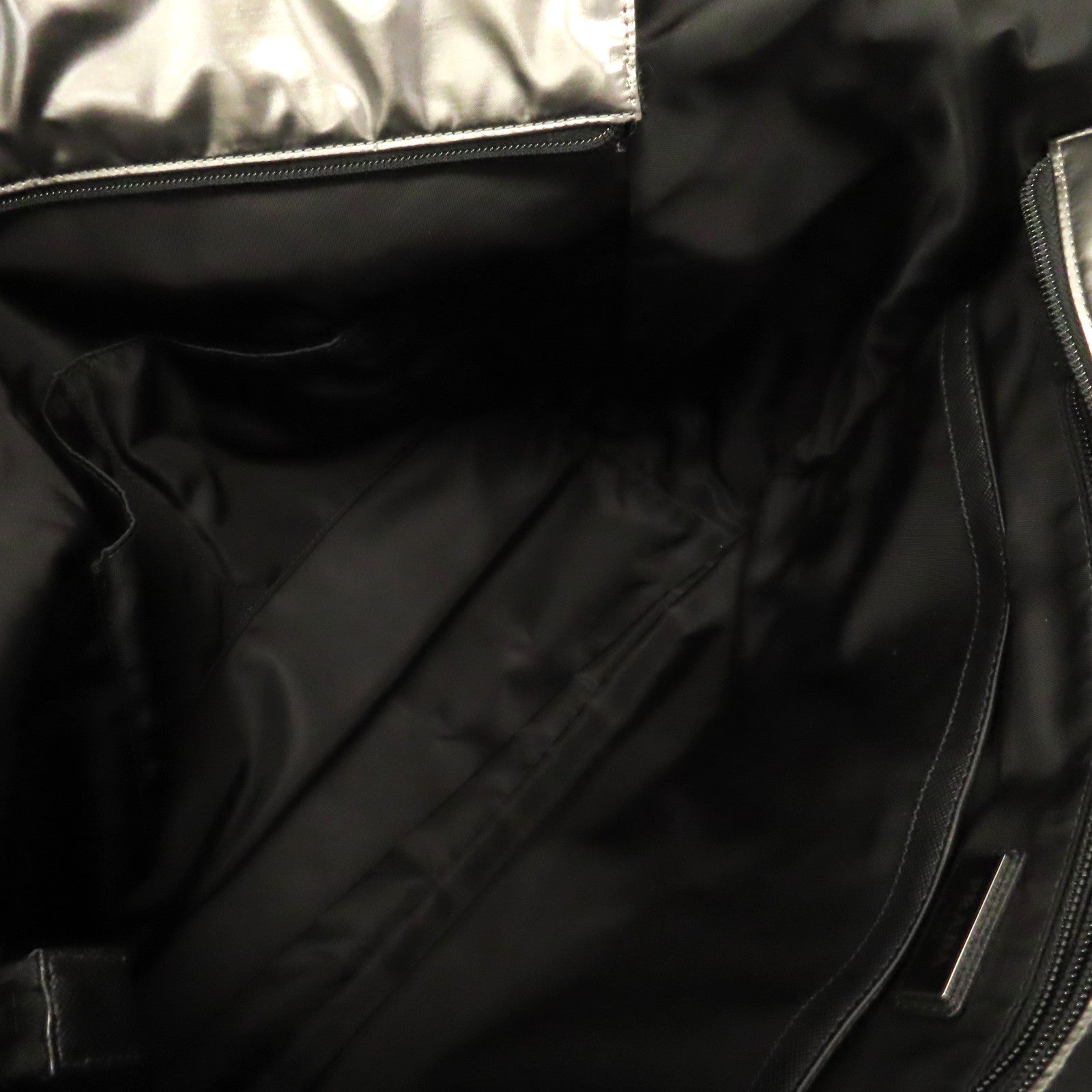 PRADA 尼龍Shoulder Bag銀扣肩背袋銀色