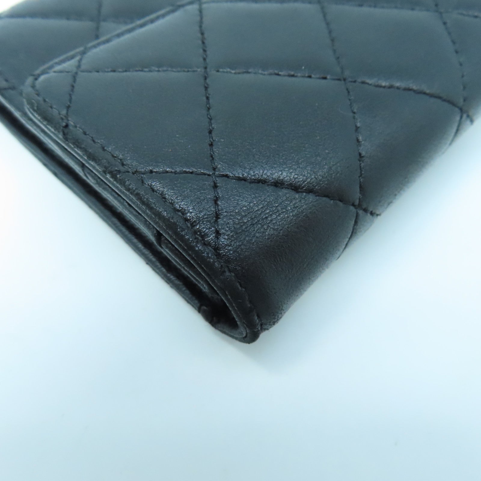 CHANEL Rhombus Sheepskin Leather Card Wallet Silver Buckle Wallet Black