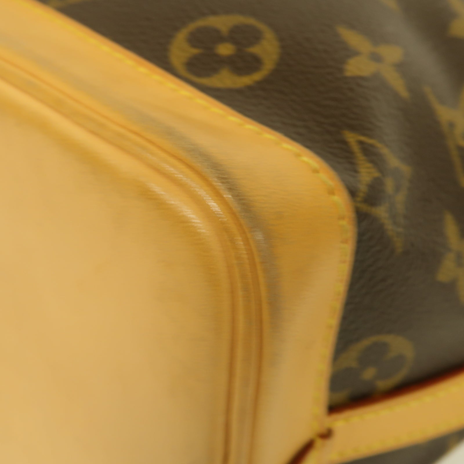 LOUIS VUITTON Monogram Mini Noe金扣手挽袋啡色