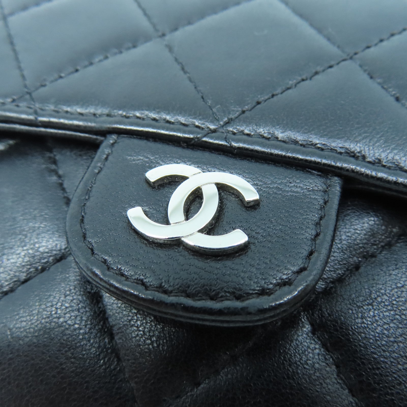 CHANEL Rhombus Sheepskin Leather Card Wallet Silver Buckle Wallet Black