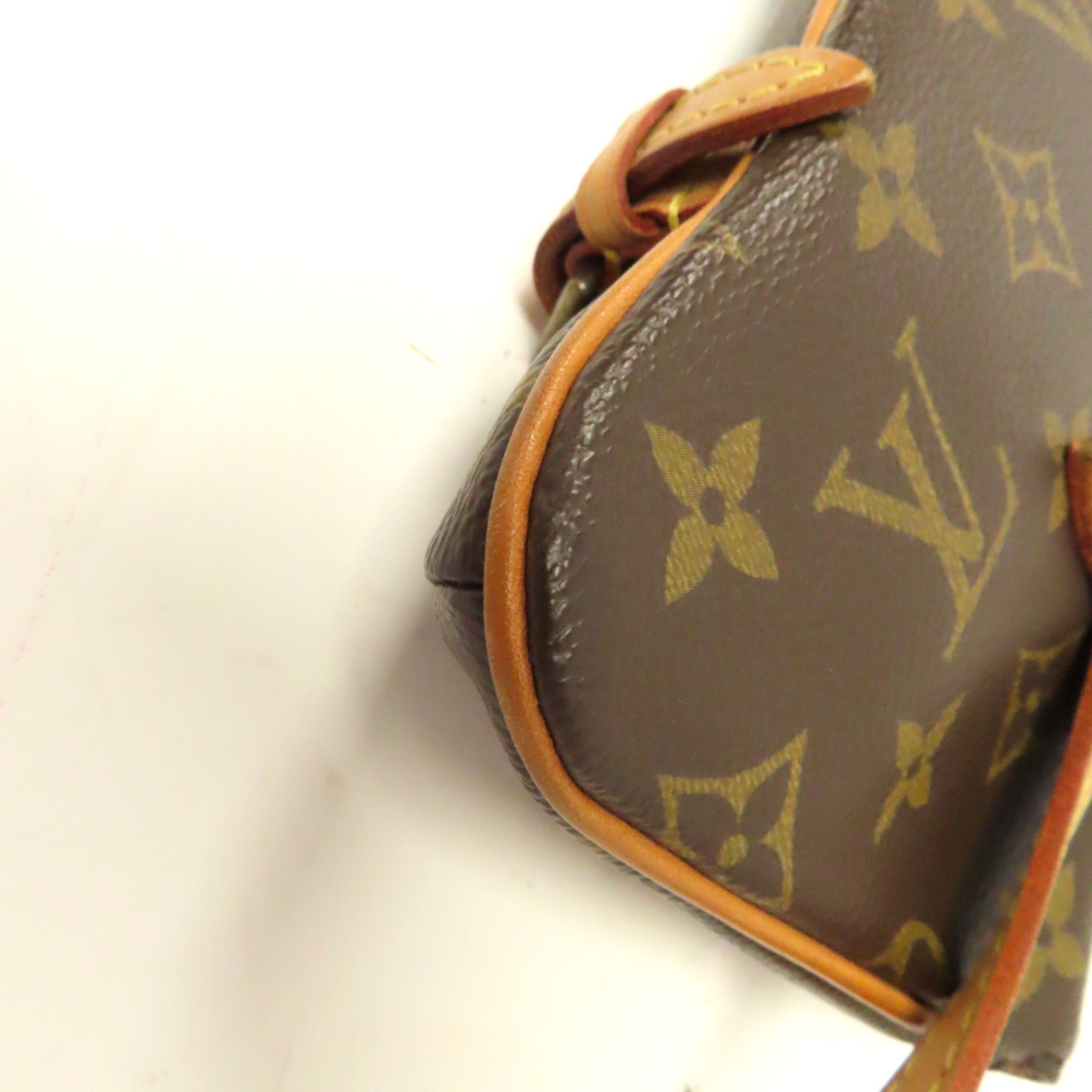 LOUIS VUITTON Monogram Pochette Marelle Bum金扣啡色