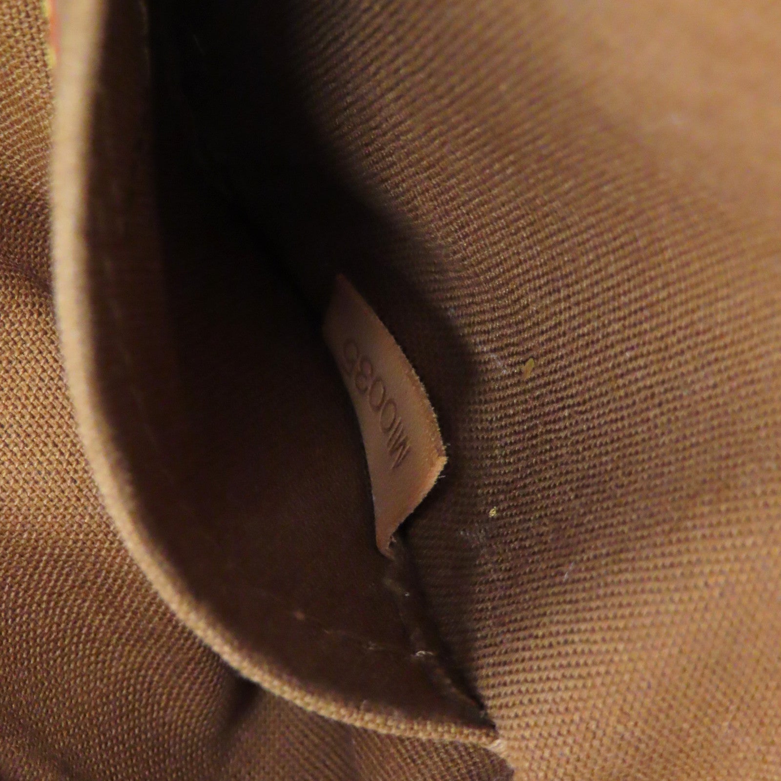 LOUIS VUITTON Monogram Pochette Marelle Bum金扣啡色
