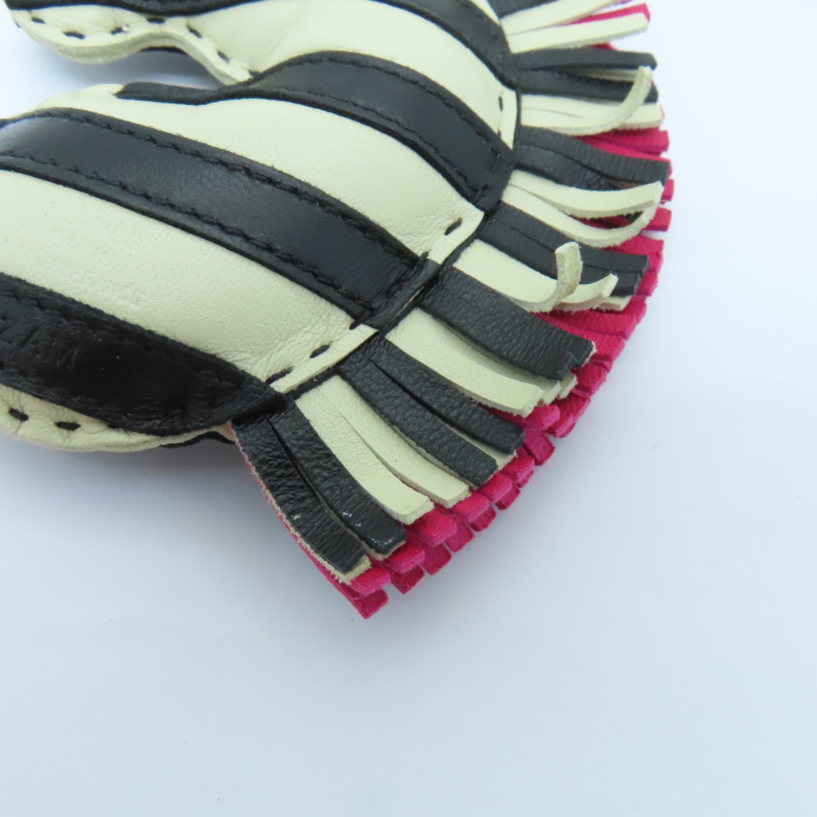 HERMES Swift皮革Zebra Charm掛飾黑色/白色