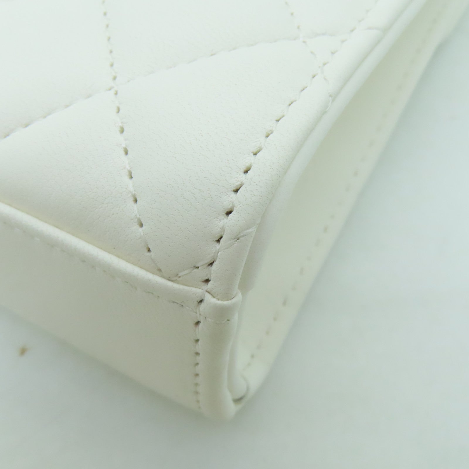 CHANEL 菱格羊皮皮革Chain Shoulder Bag金扣鏈帶肩背袋白色