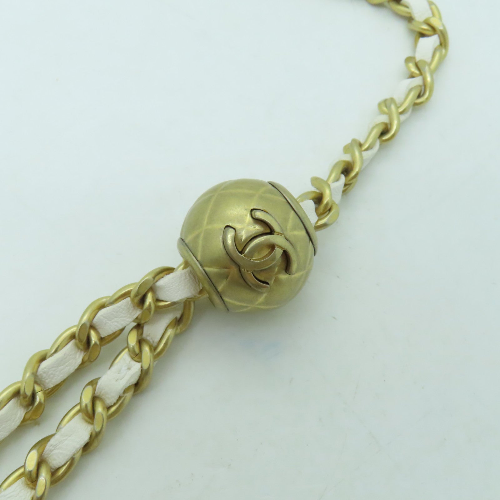CHANEL 菱格羊皮皮革Chain Shoulder Bag金扣鏈帶肩背袋白色