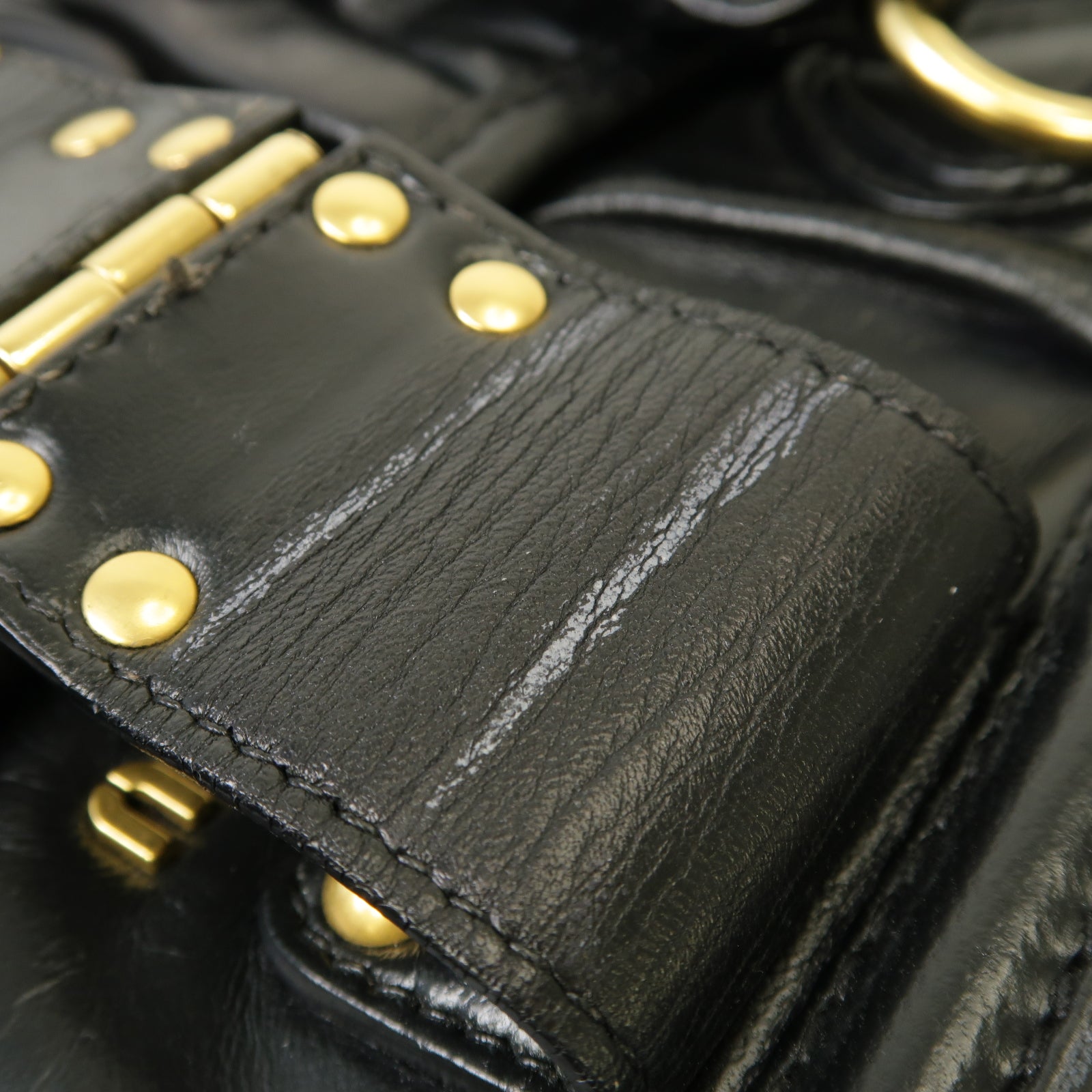 Miu Miu 牛皮皮革Handbag金扣手挽袋黑色