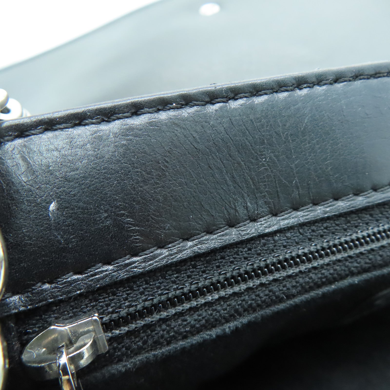 CHANEL 【激减优惠】Agedcalf皮革Shoulder Bag肩背袋黑色