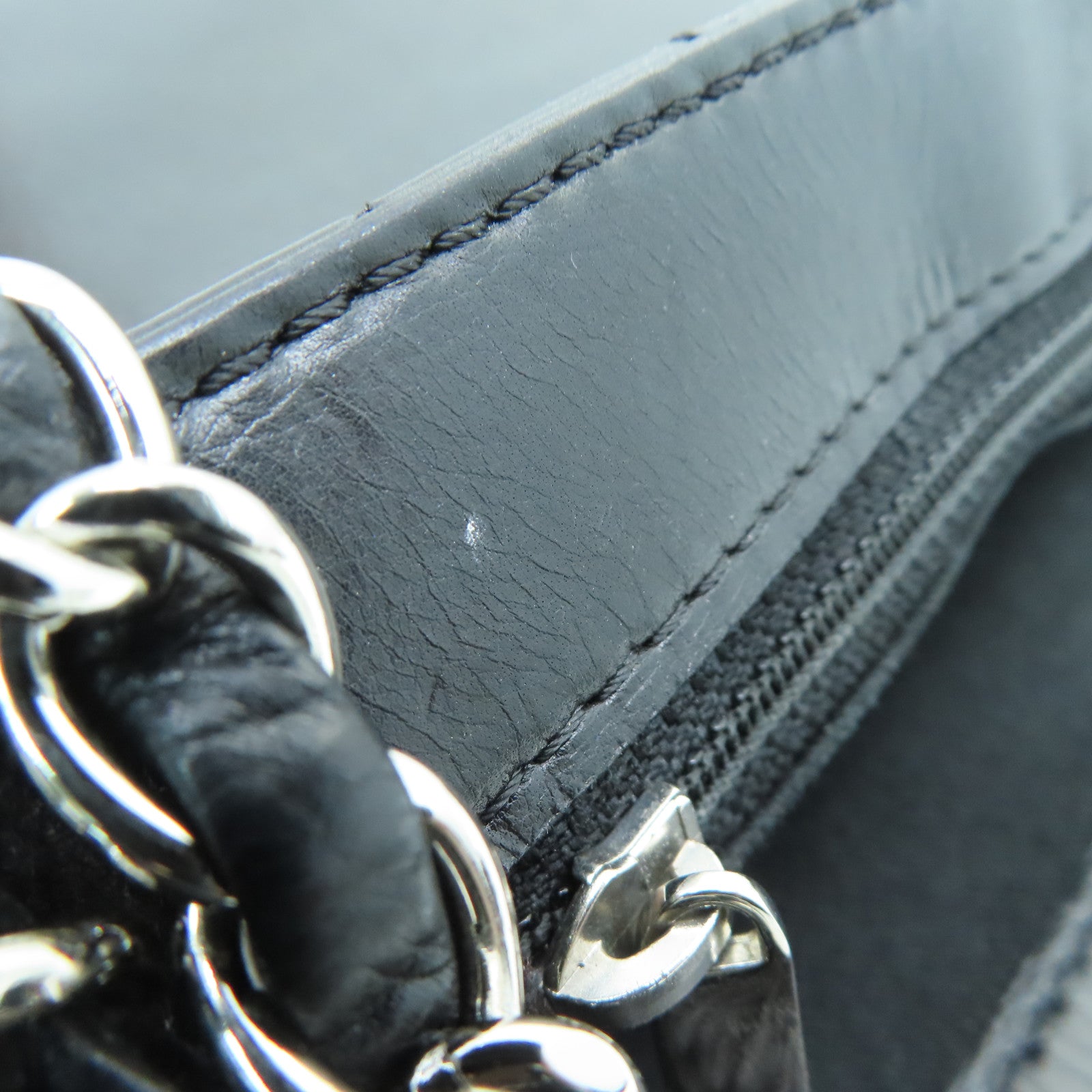 CHANEL 【激减优惠】Agedcalf皮革Shoulder Bag肩背袋黑色