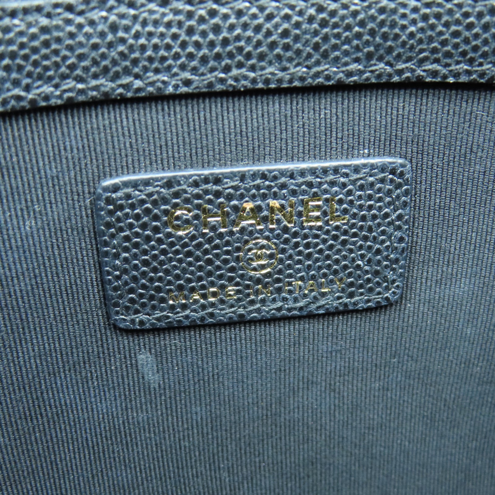 CHANEL 菱格Caviar皮革Pouch銀扣小袋黑色