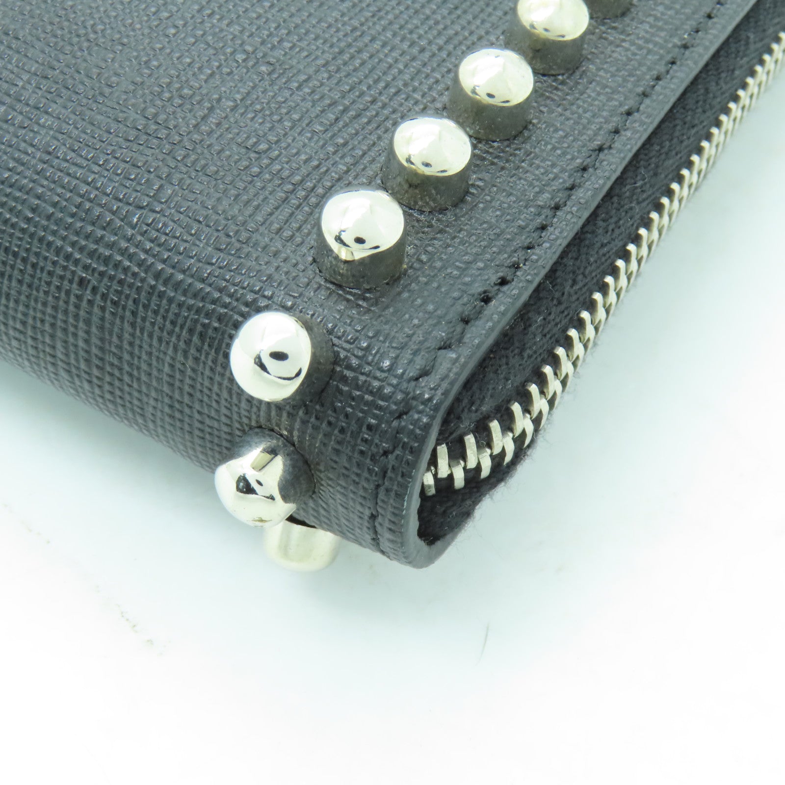 FENDI 【激減優惠】牛皮皮革Karlito Flat Clutch銀扣手拿包黑色