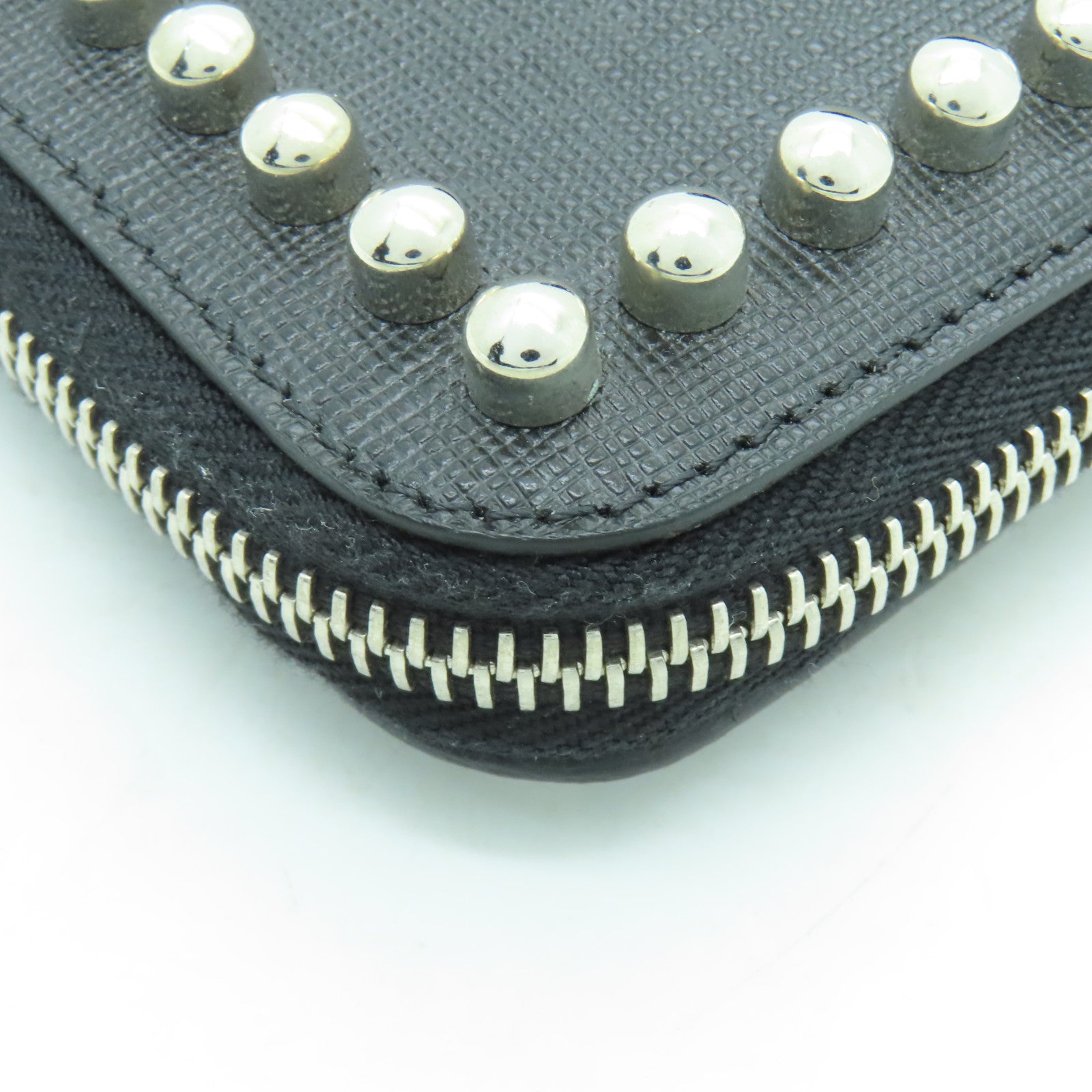 FENDI 【激減優惠】牛皮皮革Karlito Flat Clutch銀扣手拿包黑色