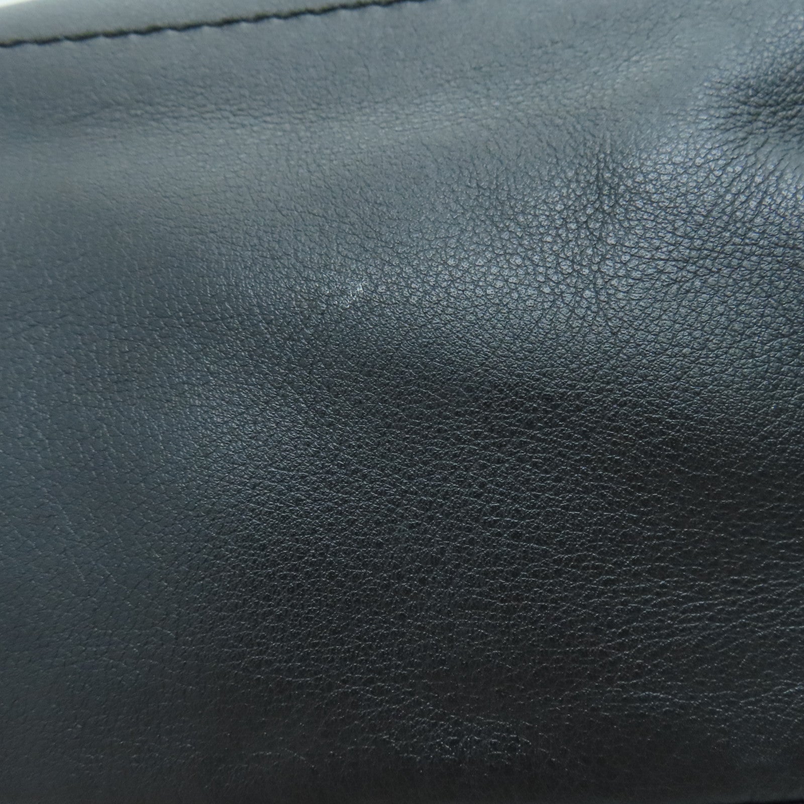 Salvatore Ferragamo 牛皮皮革Shoulder Bag金扣肩背袋黑色