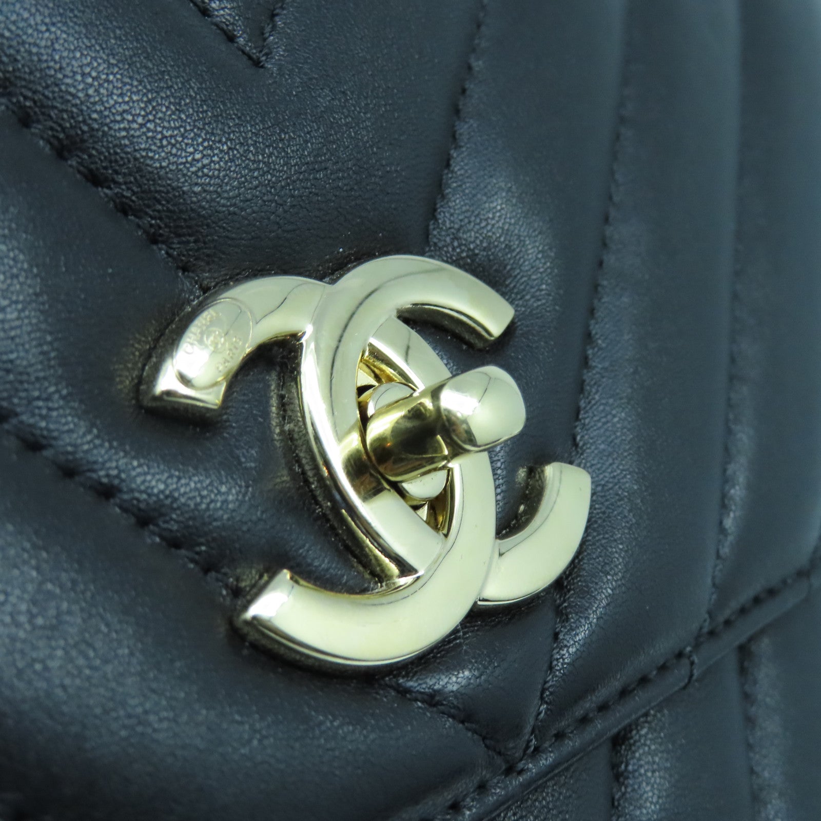 CHANEL 斜紋羊皮皮革Small Trendy CC Bag金扣手挽肩背兩用袋黑色
