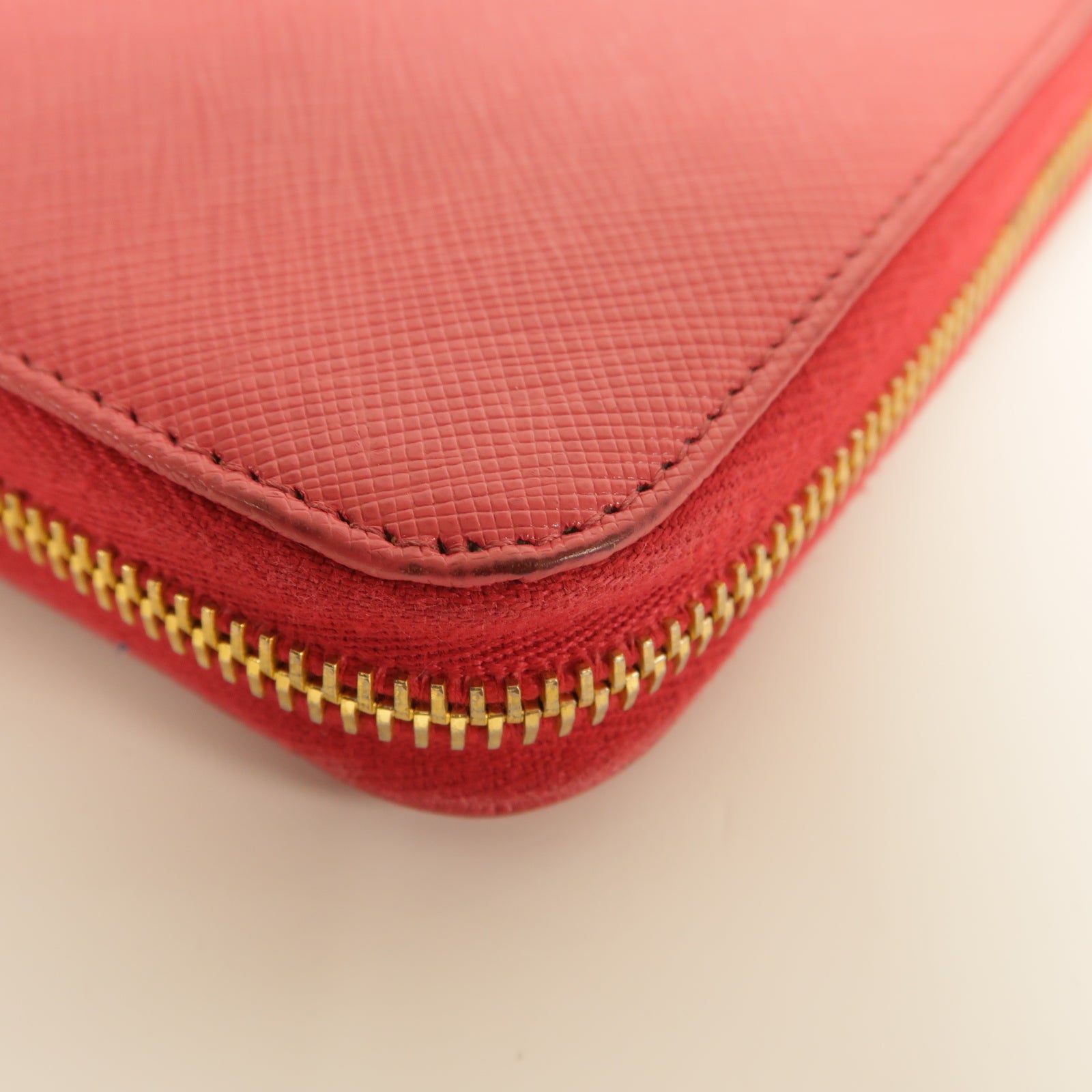 PRADA Saffiano皮革Zip Around Long Wallet金扣長錢包粉紅色