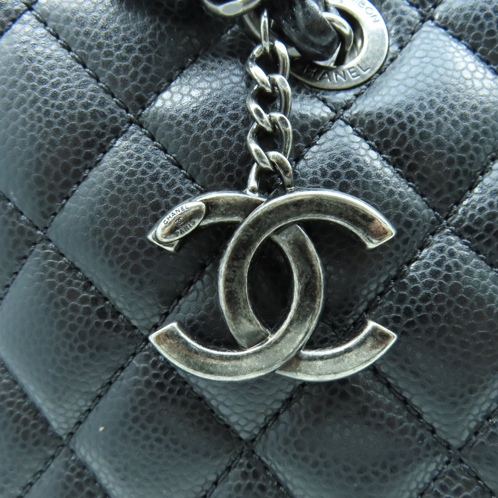 CHANEL 菱格Caviar皮革Chain Shoulder銀扣鏈帶肩背袋黑色