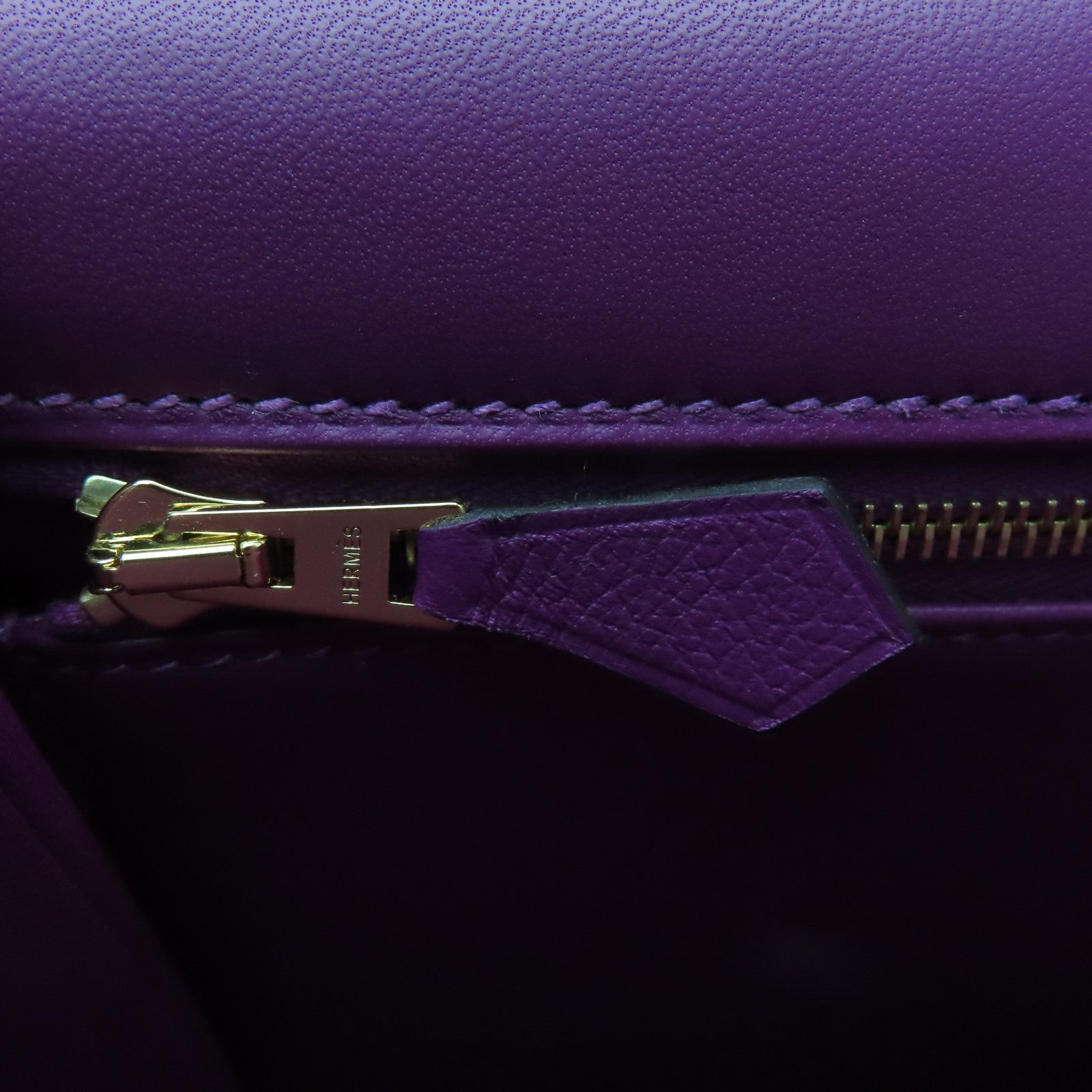 HERMES Evercolor Leather 2002-20 Gold Buckle Shoulder Bag Purple