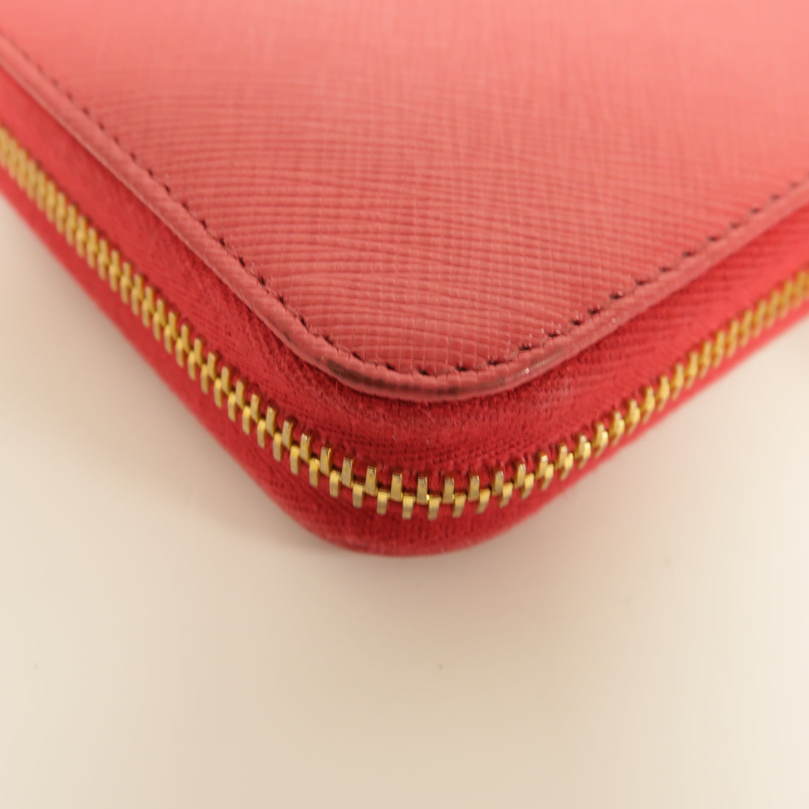 PRADA Saffiano皮革Zip Around Long Wallet金扣長錢包粉紅色