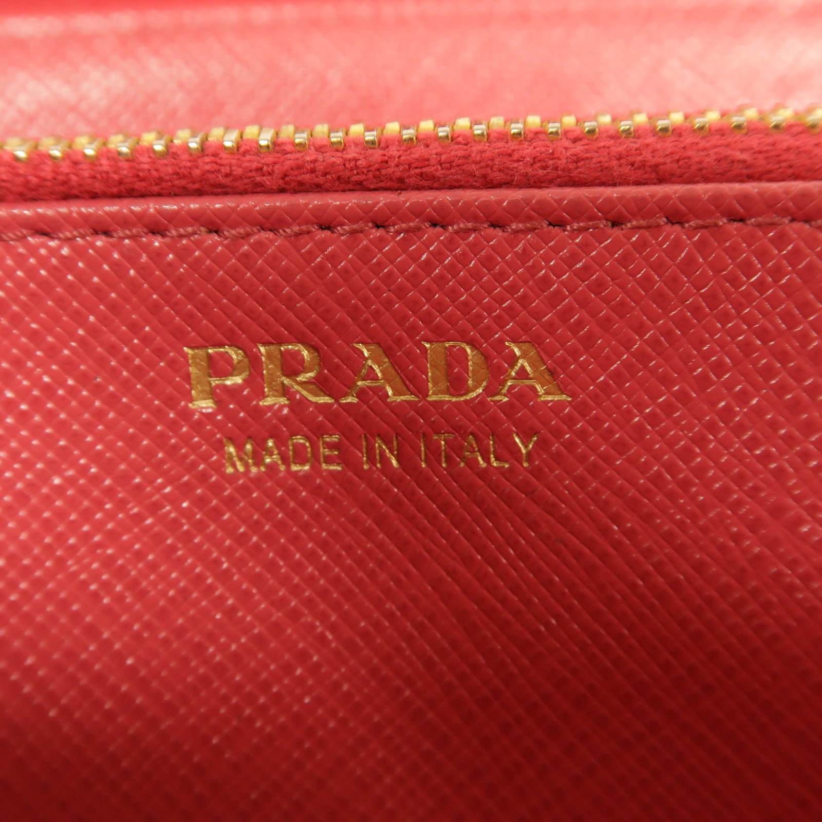 PRADA Saffiano皮革Zip Around Long Wallet金扣長錢包粉紅色
