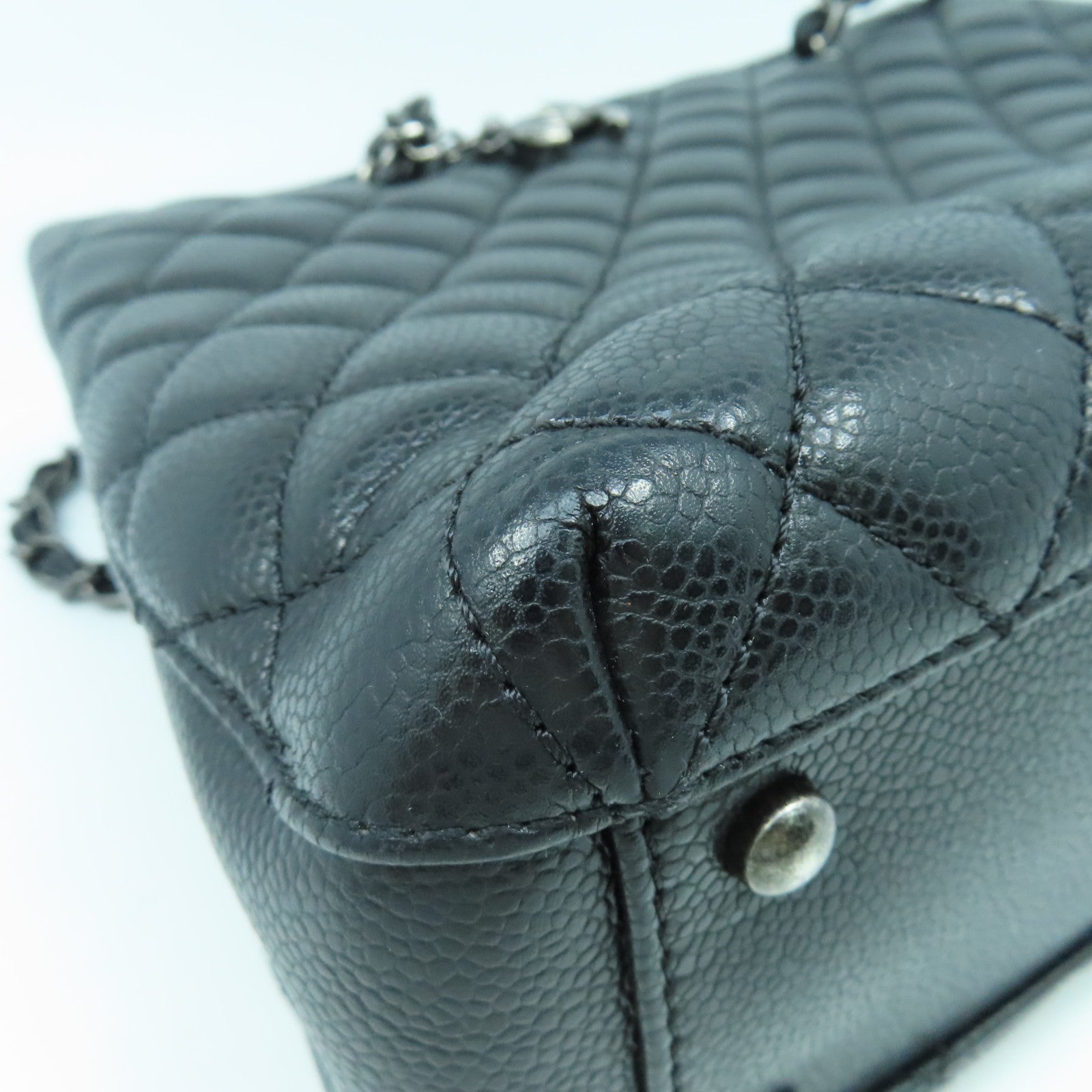 CHANEL 菱格Caviar皮革Chain Shoulder銀扣鏈帶肩背袋黑色