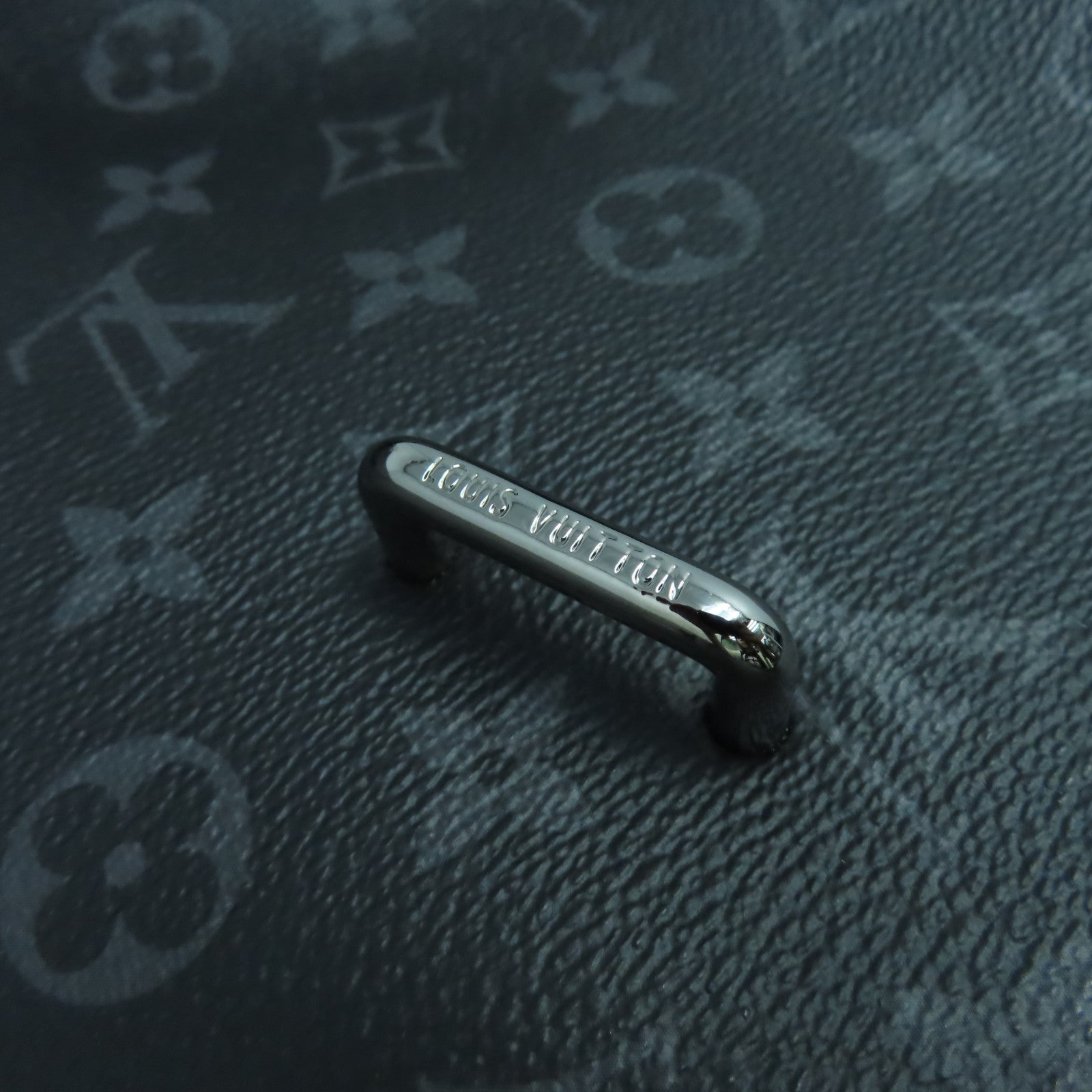LOUIS VUITTON Monogram Eclipse Steamer銀扣背包黑色/灰色