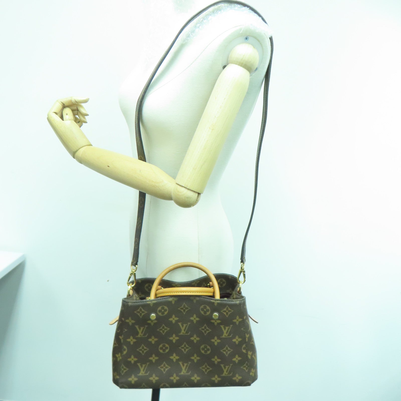LOUIS VUITTON Monogram Montaigne BB金扣手挽肩背兩用袋啡色
