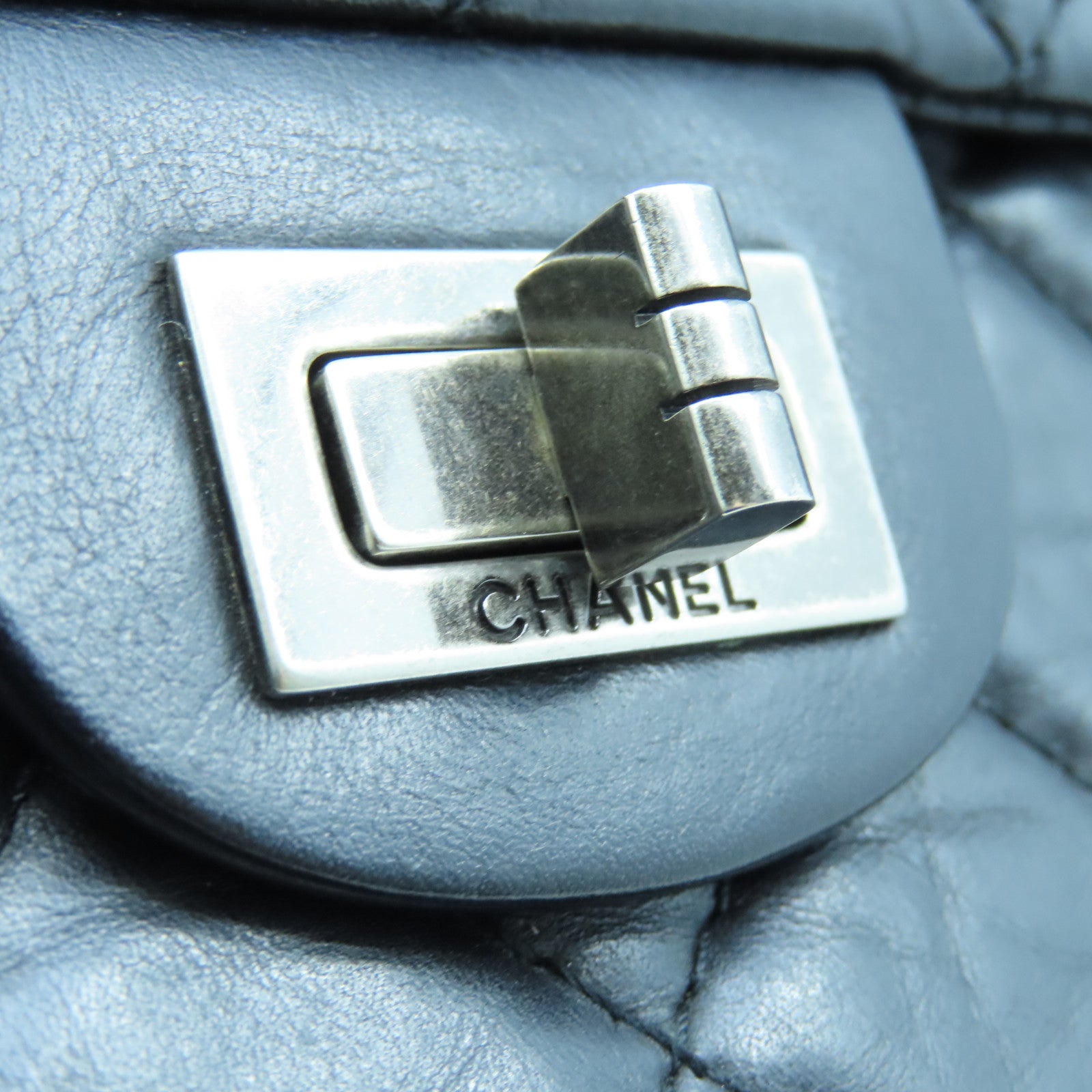 CHANEL 菱格牛皮皮革2.55 Chain Shoulder銀扣鏈帶肩背袋黑色
