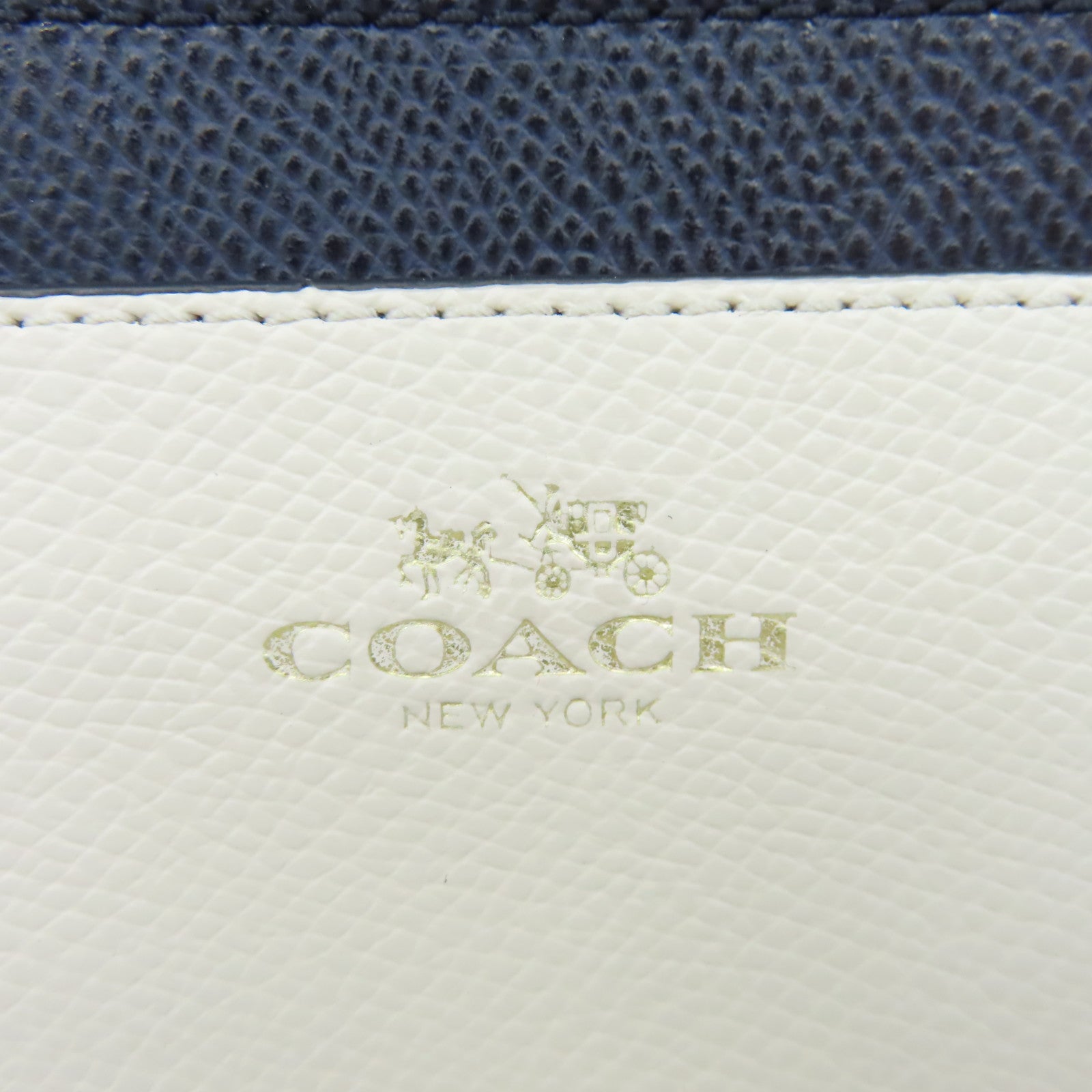 COACH 牛皮皮革Pouch金扣手拿包寶藍色/米白色