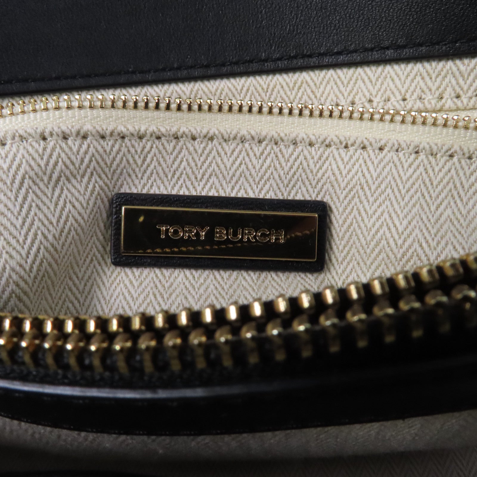 Tory Burch 牛皮皮革Shoulder Bag金扣鏈帶肩背袋黑色