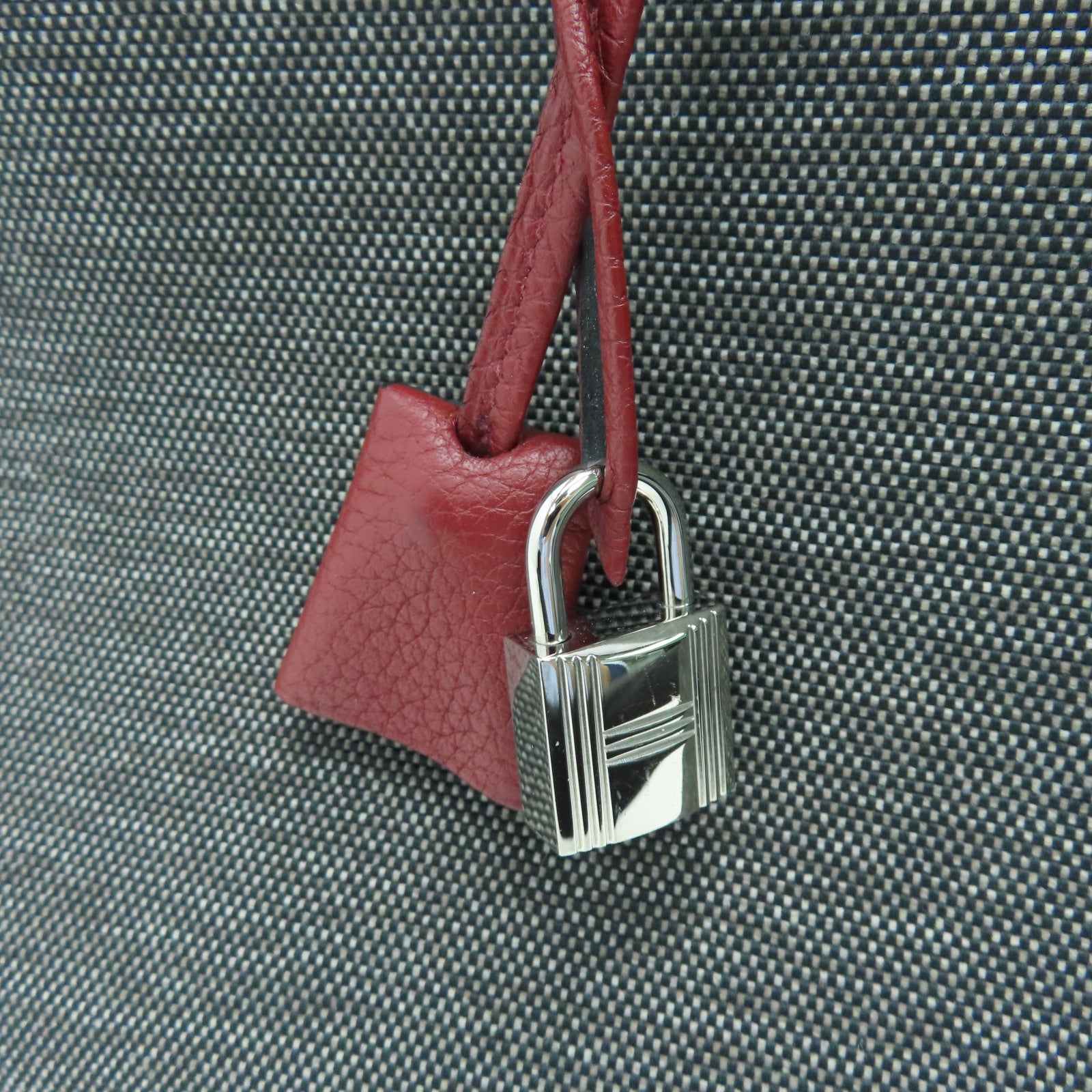 HERMES 帆布Victoria银扣手挽袋灰色/红色