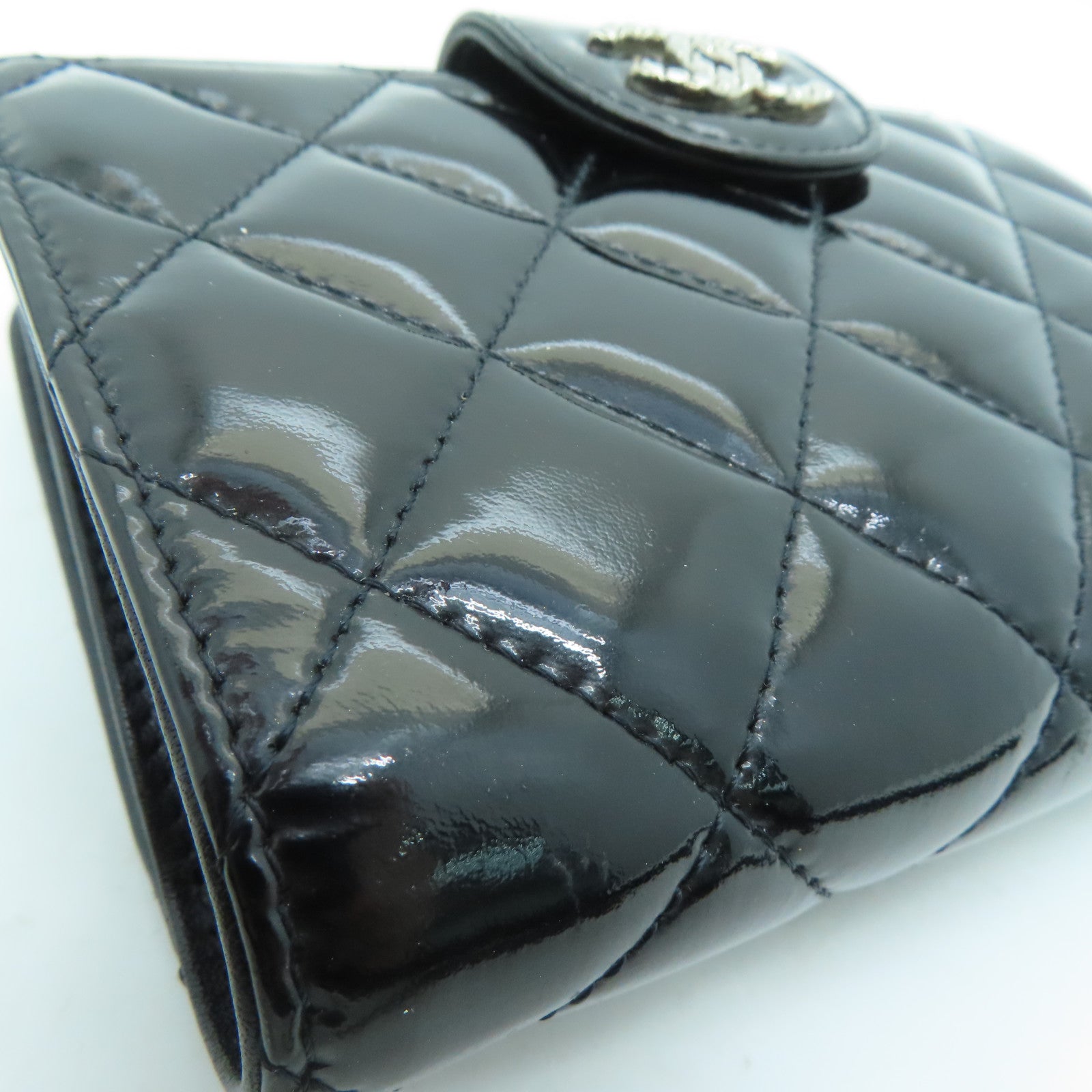 CHANEL 【激减优惠】菱格漆皮皮革Wallet银扣钱包黑色